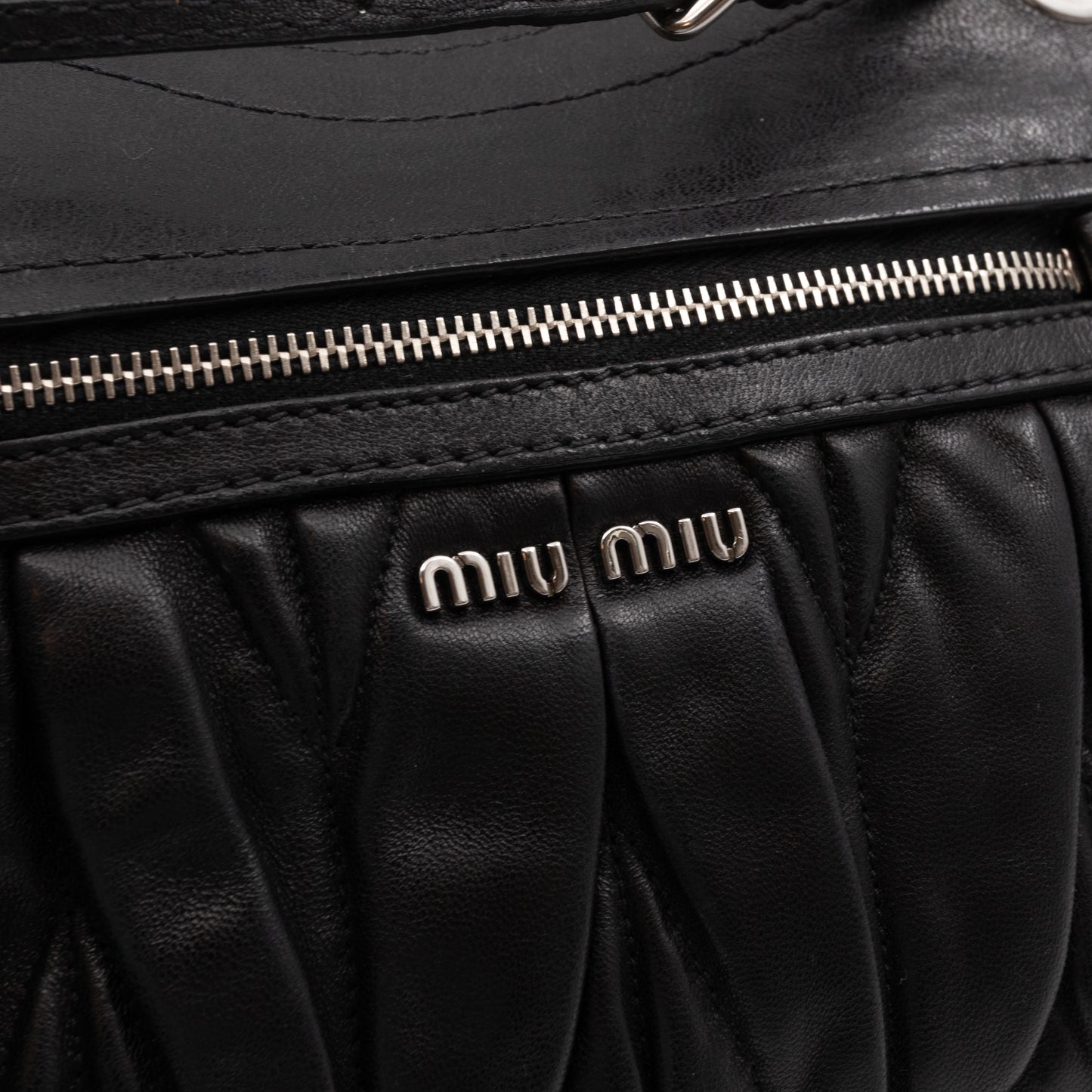 Coffer Chain Shoulder Bag Black Leather