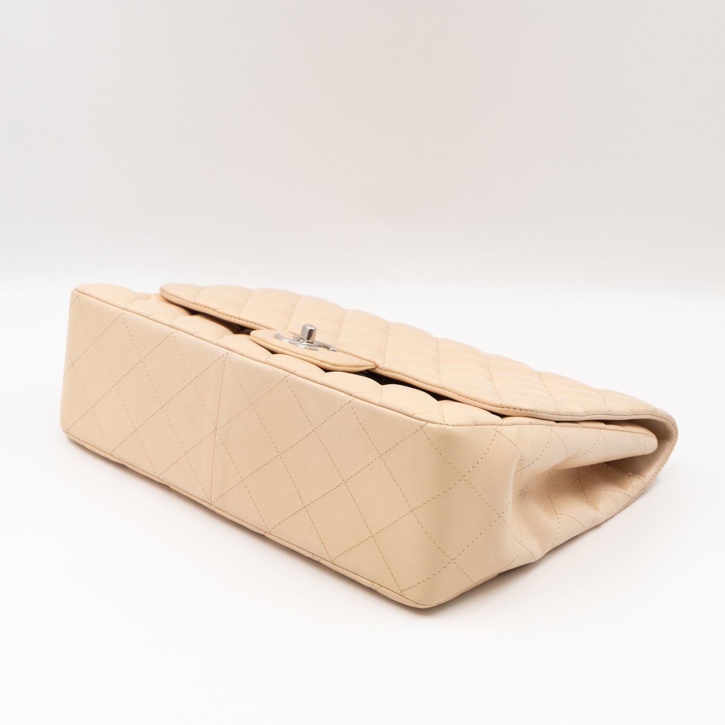 Classic Single Flap Jumbo Beige Leather