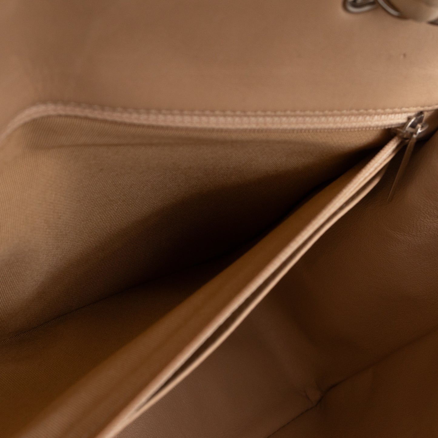 Classic Single Flap Jumbo Beige Leather