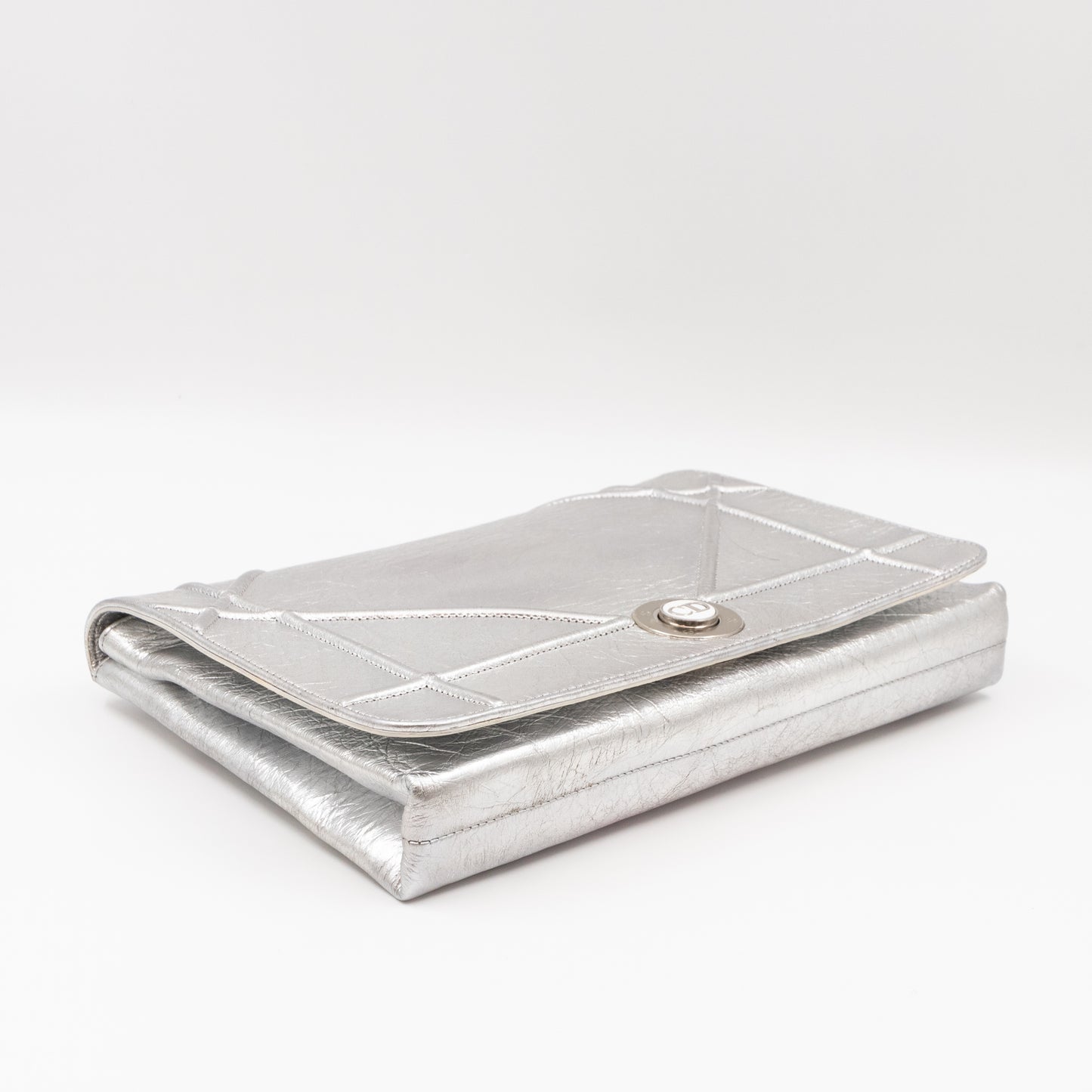 Diorama Clutch Metallic Silver Calfskin Leather