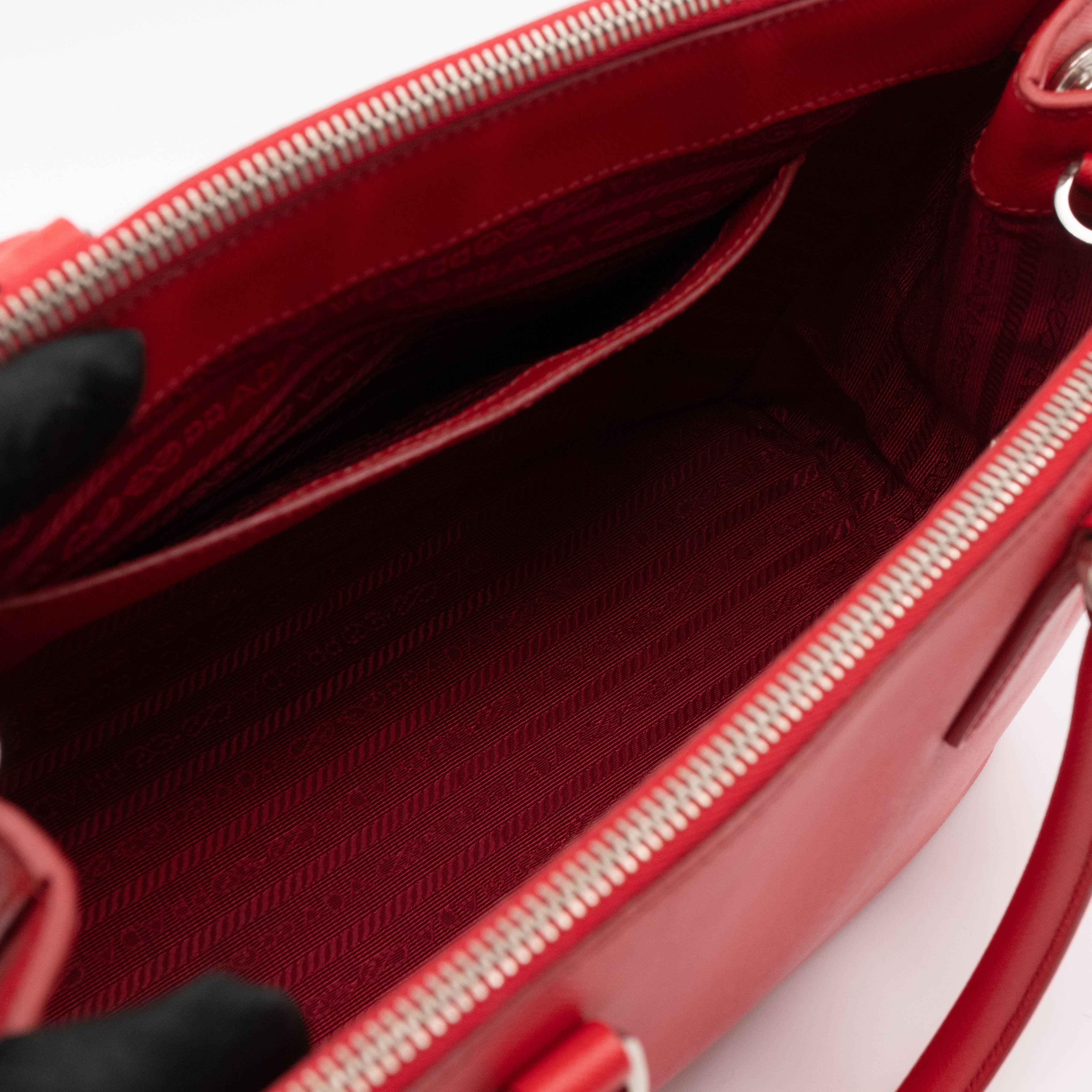Galleria Medium Double Zip Red Saffiano