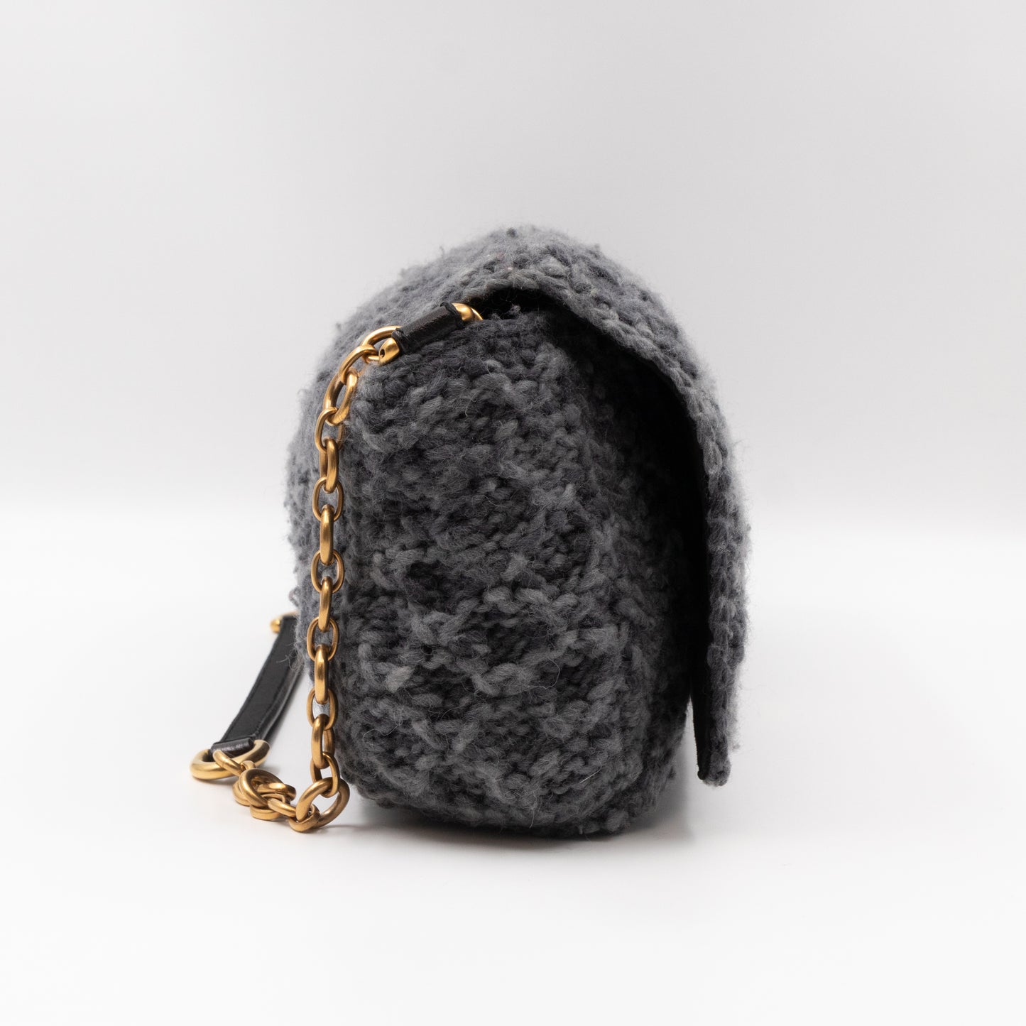 Flap Shoulder Bag Grey Knitted Wool Gold