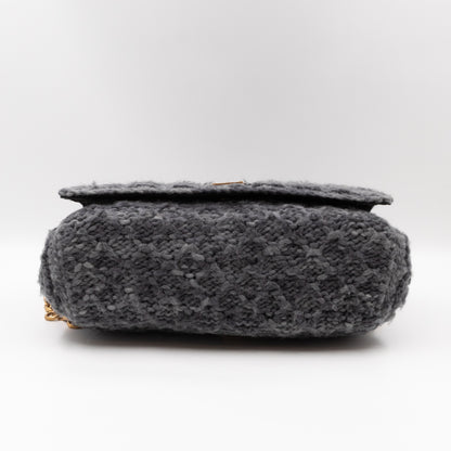 Flap Shoulder Bag Grey Knitted Wool Gold