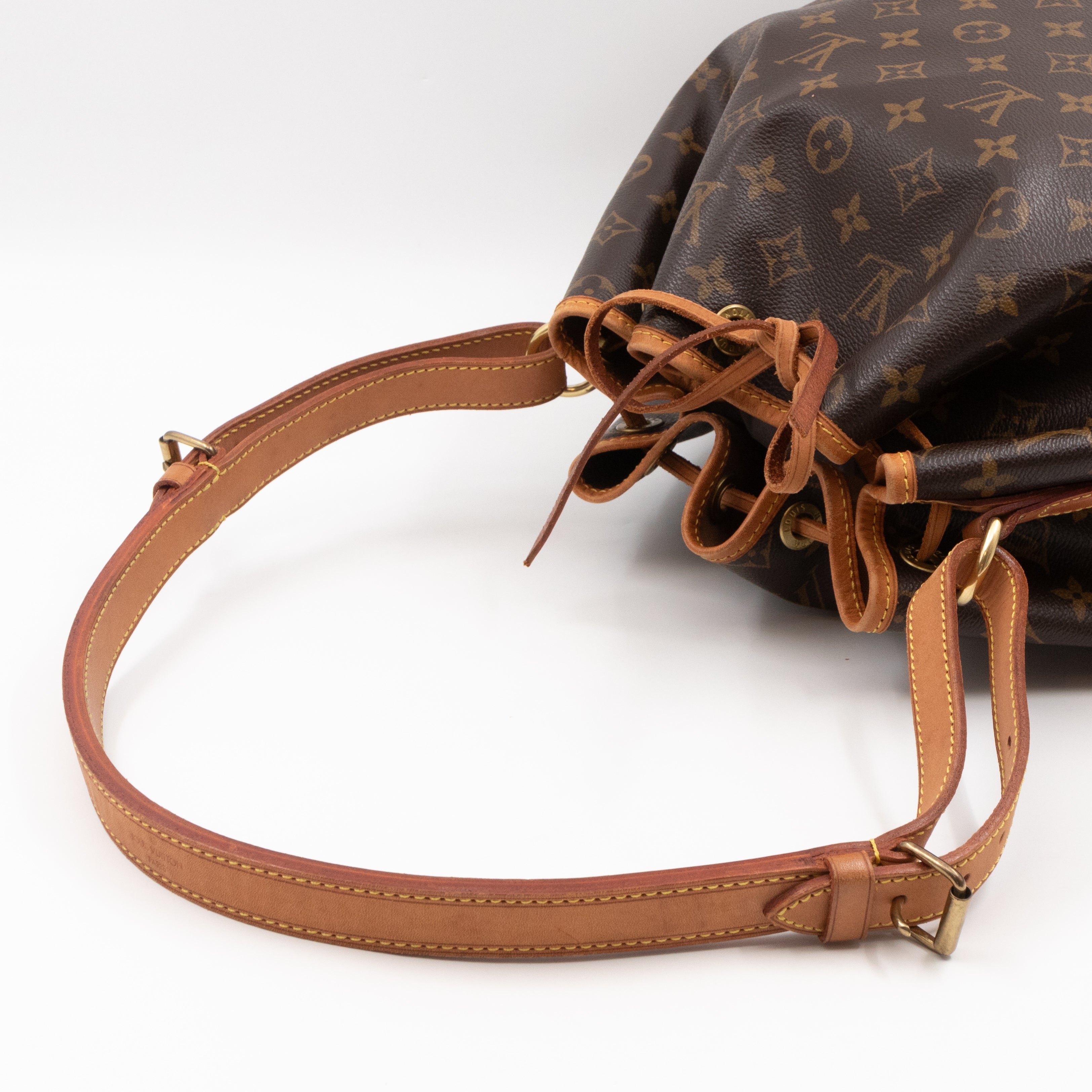 Noe Monogram