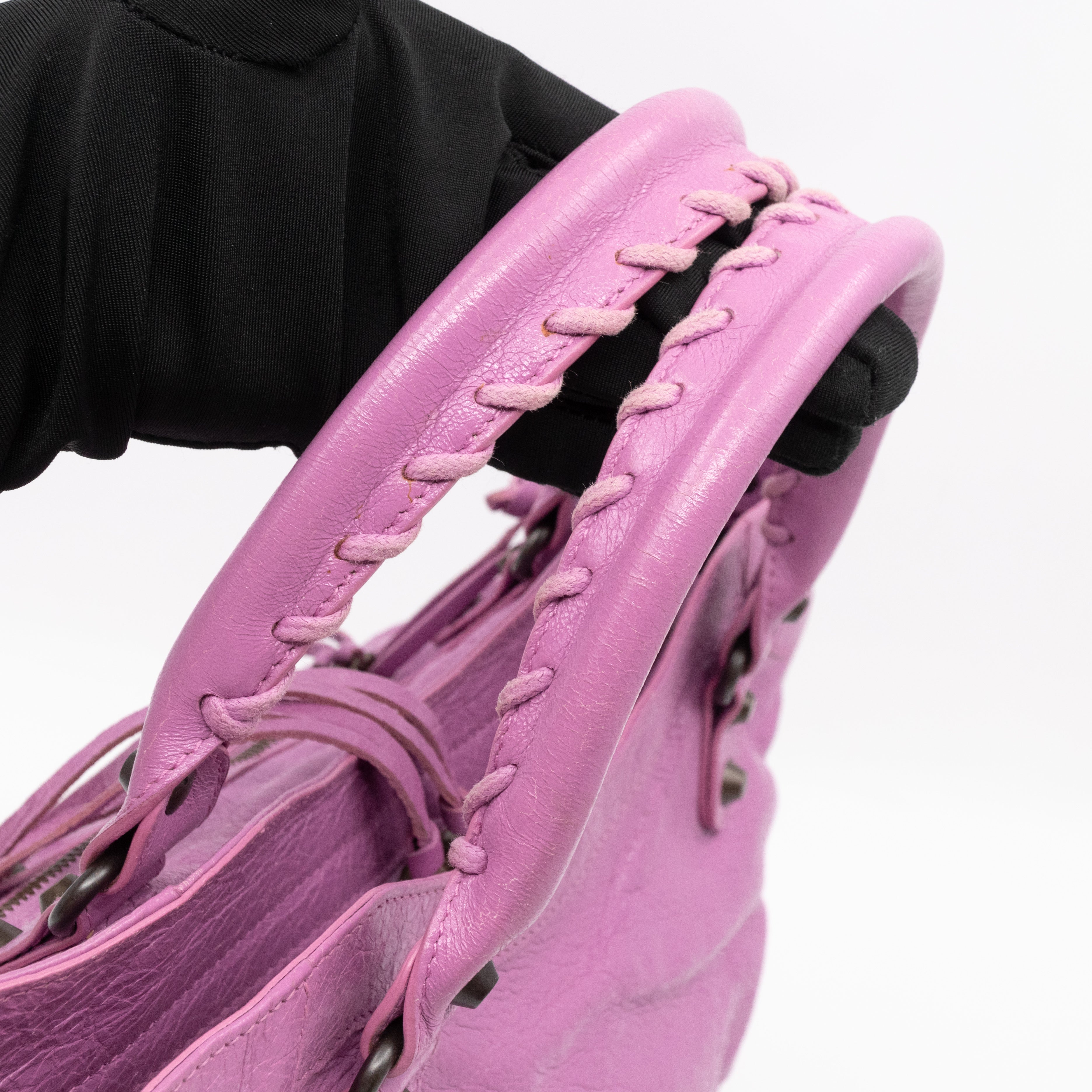 Classic Velo Giant Pink Leather