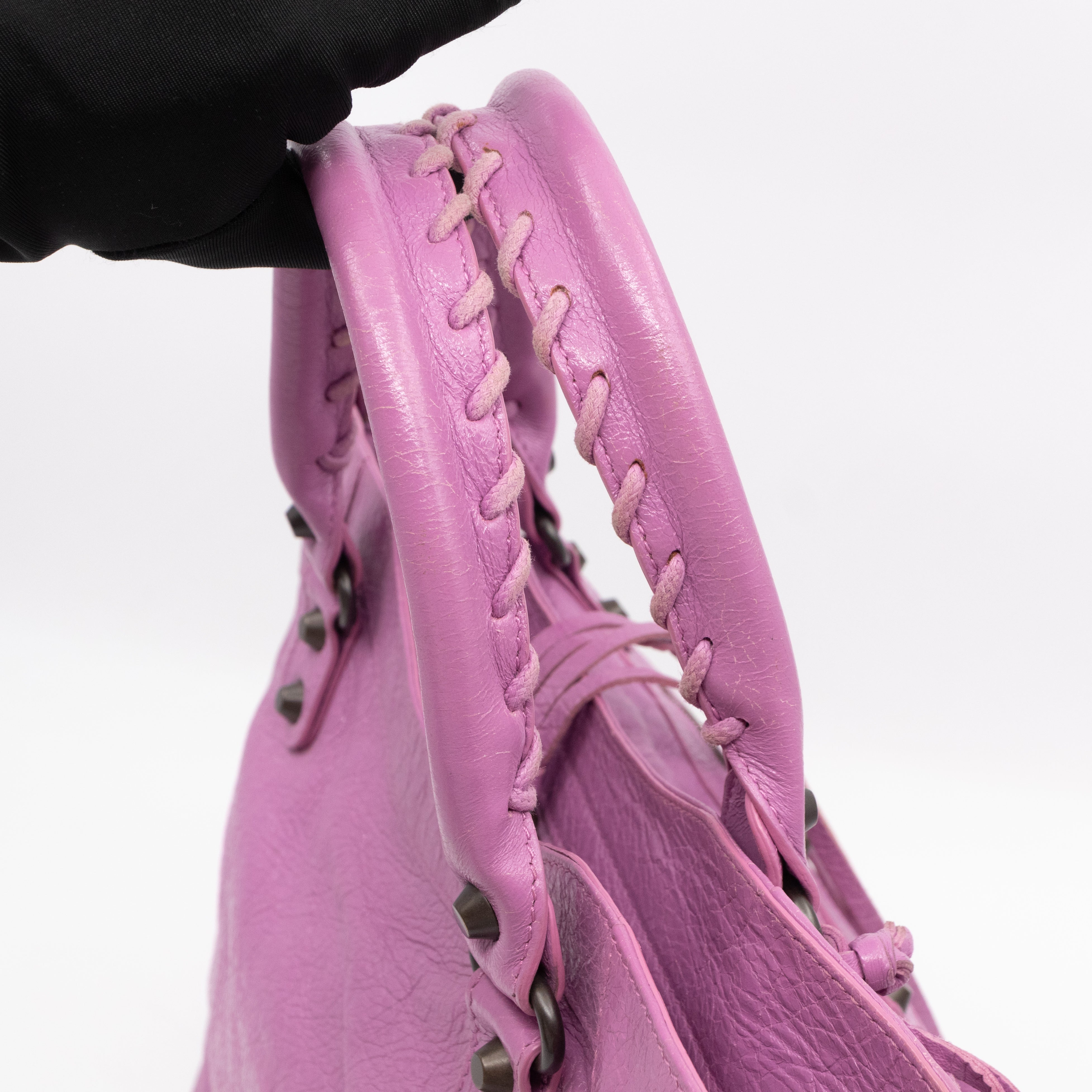 Classic Velo Giant Pink Leather