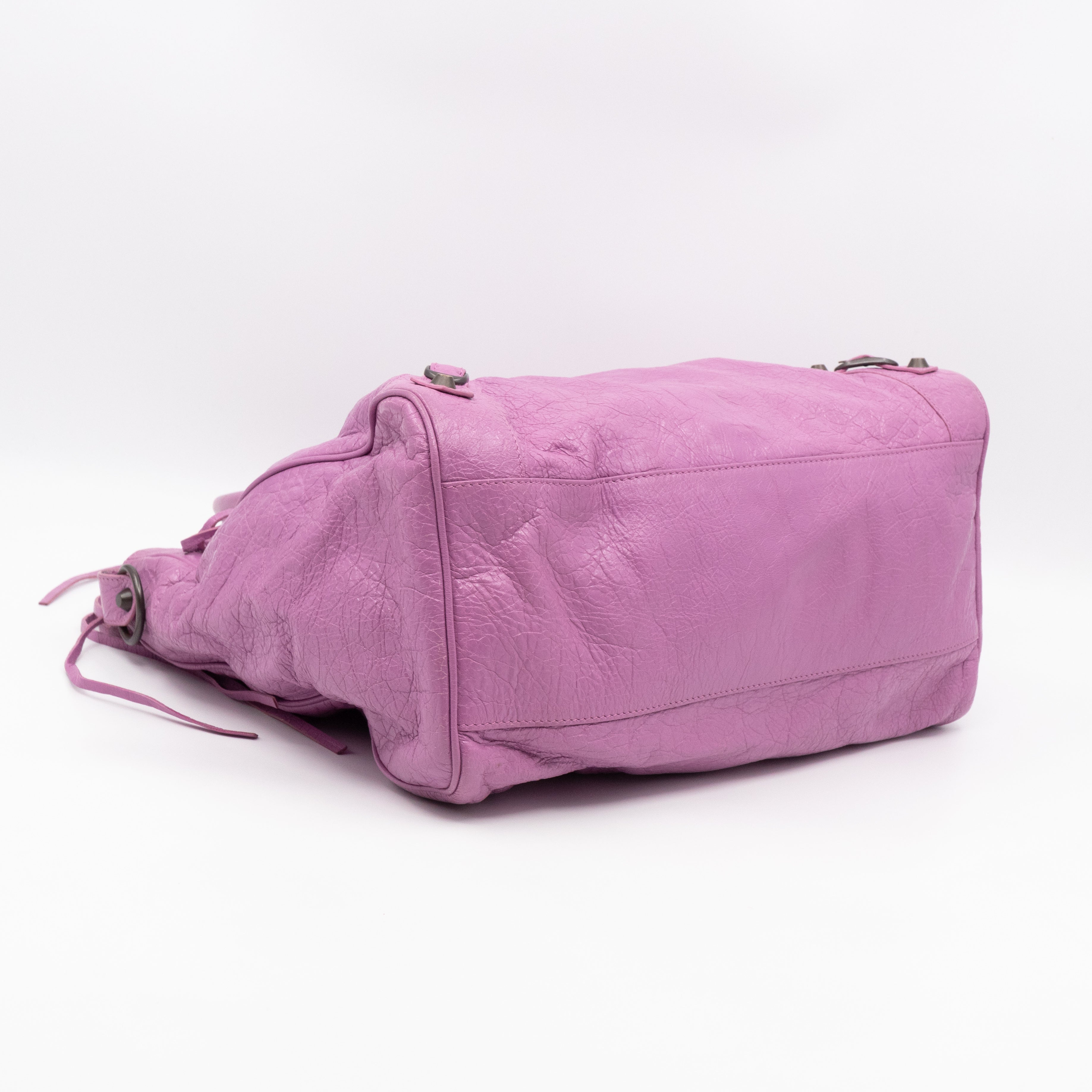 Classic Velo Giant Pink Leather