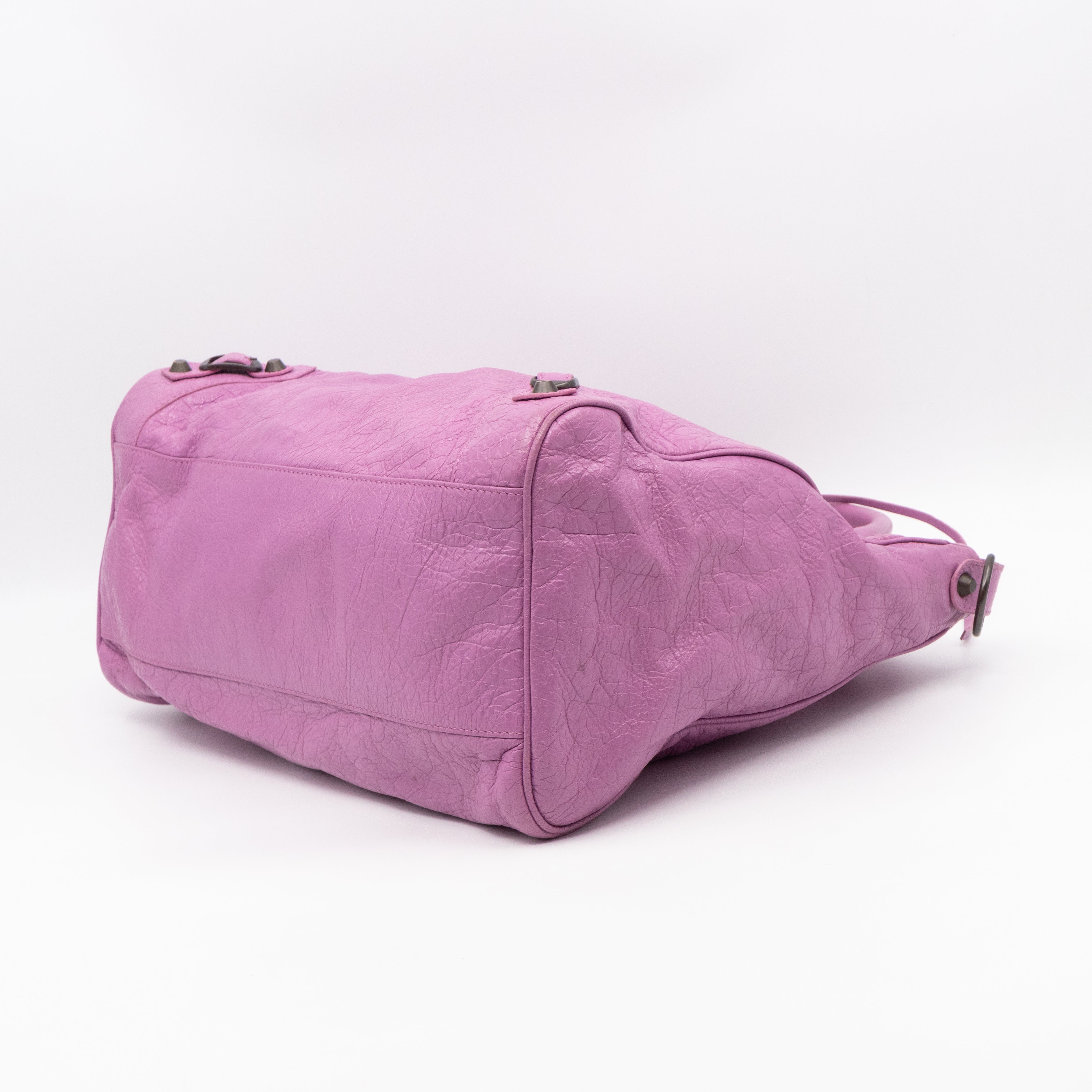 Classic Velo Giant Pink Leather
