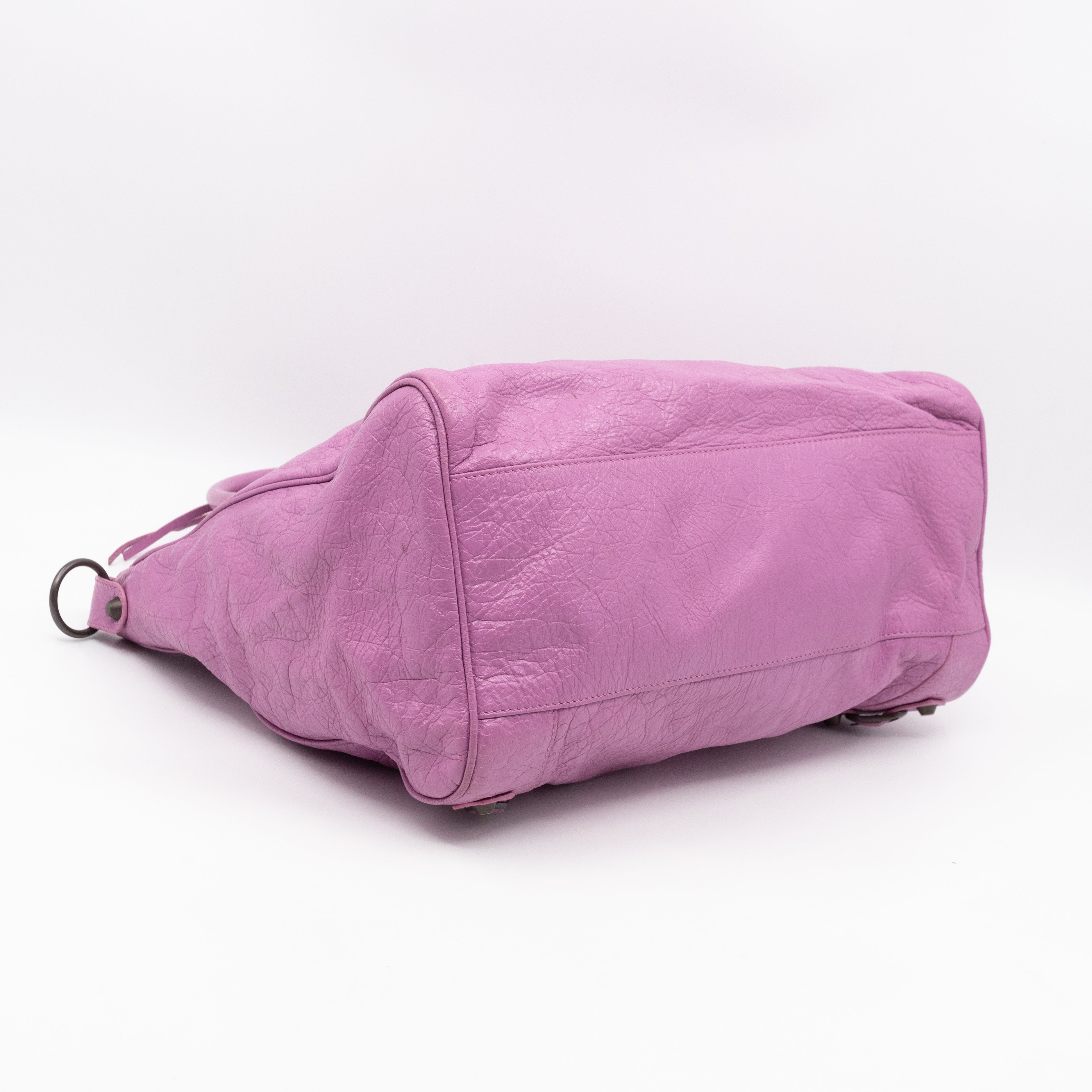 Classic Velo Giant Pink Leather