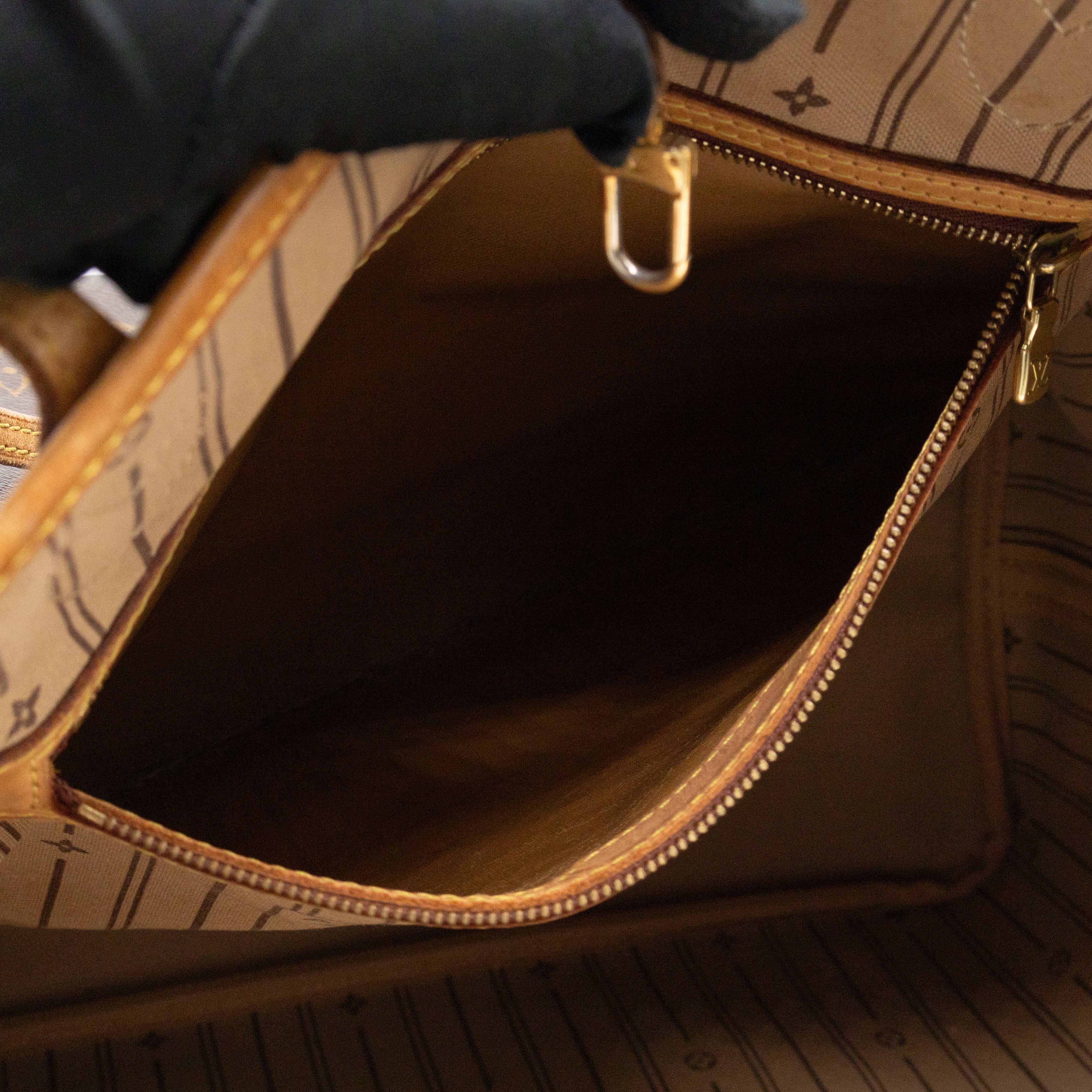 Neverfull GM Monogram