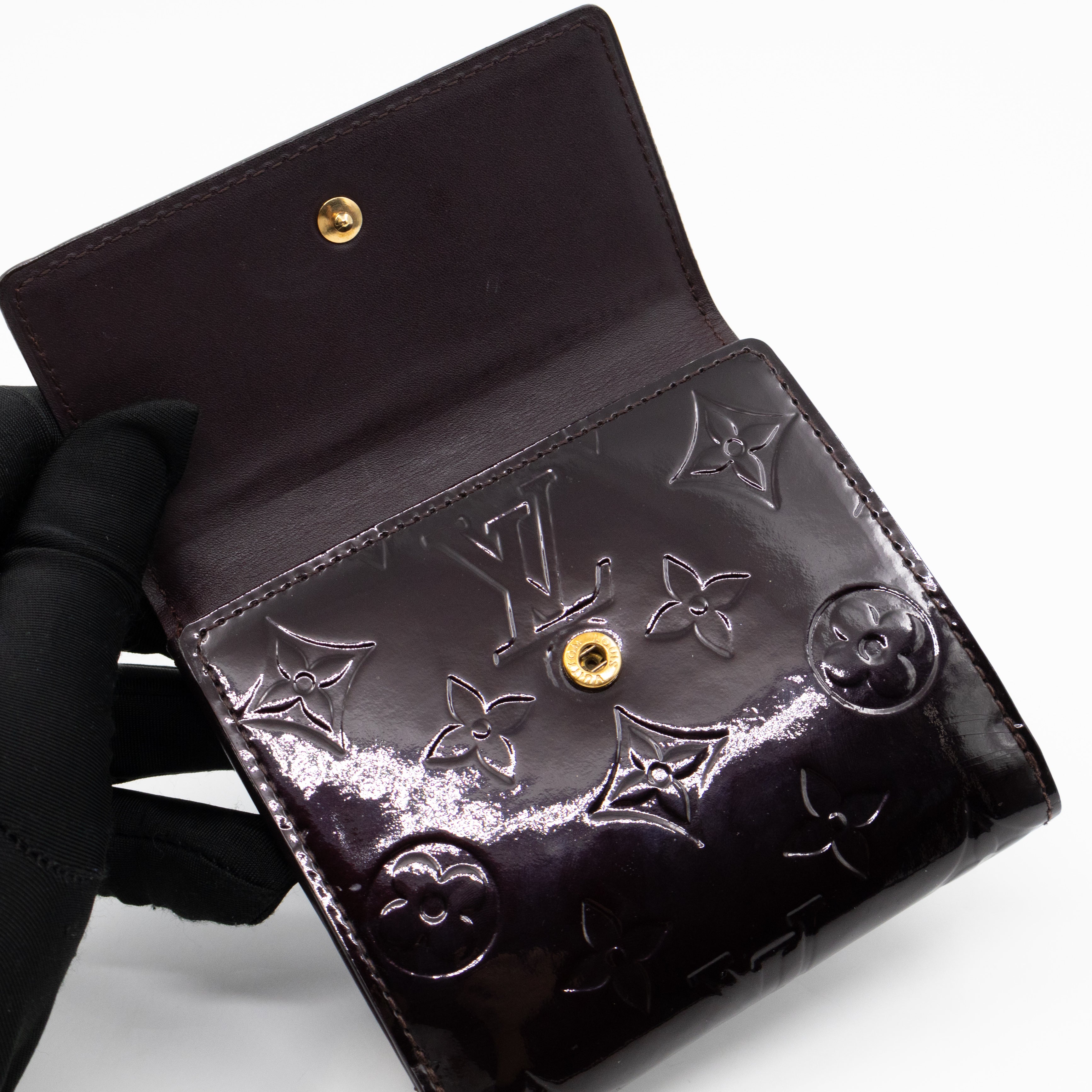 Elise Wallet Vernis Amarante
