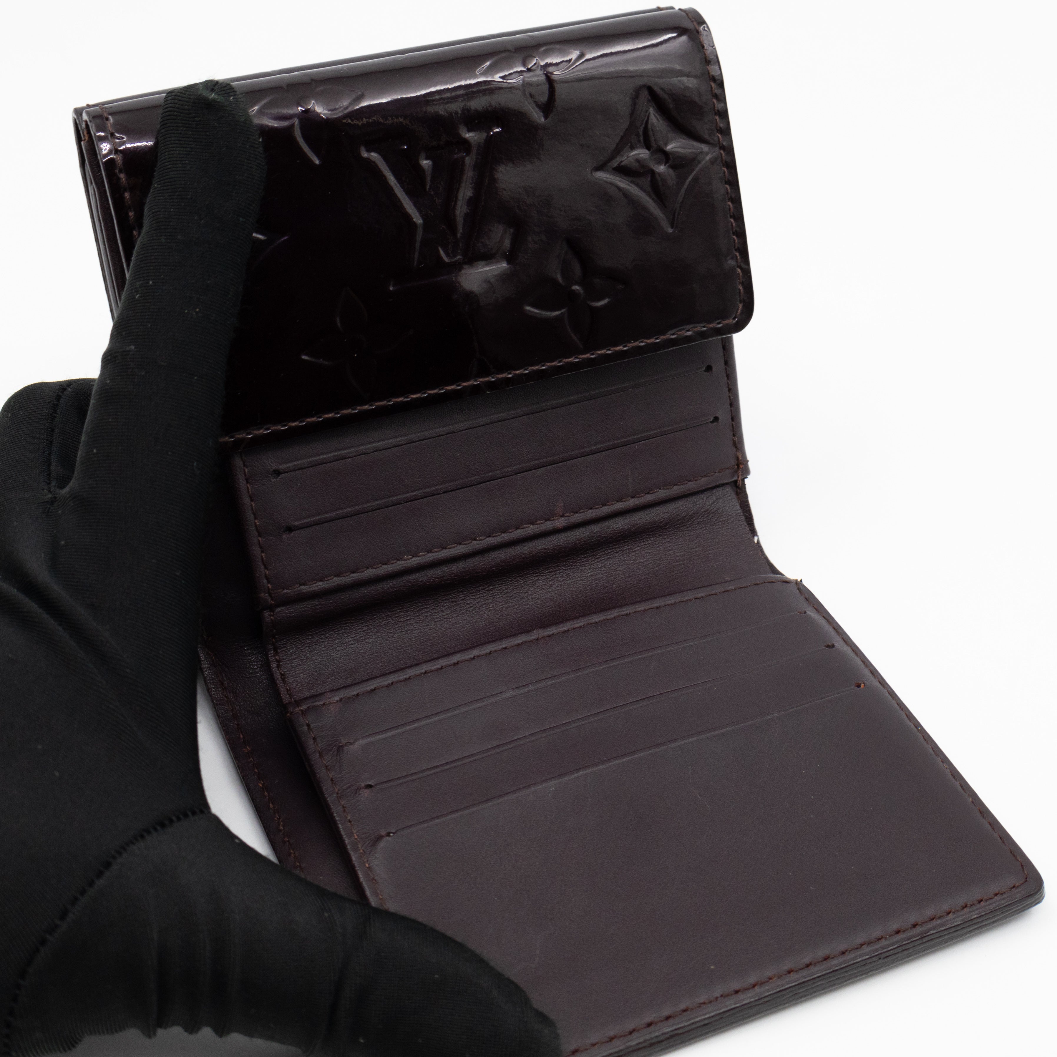 Elise Wallet Vernis Amarante