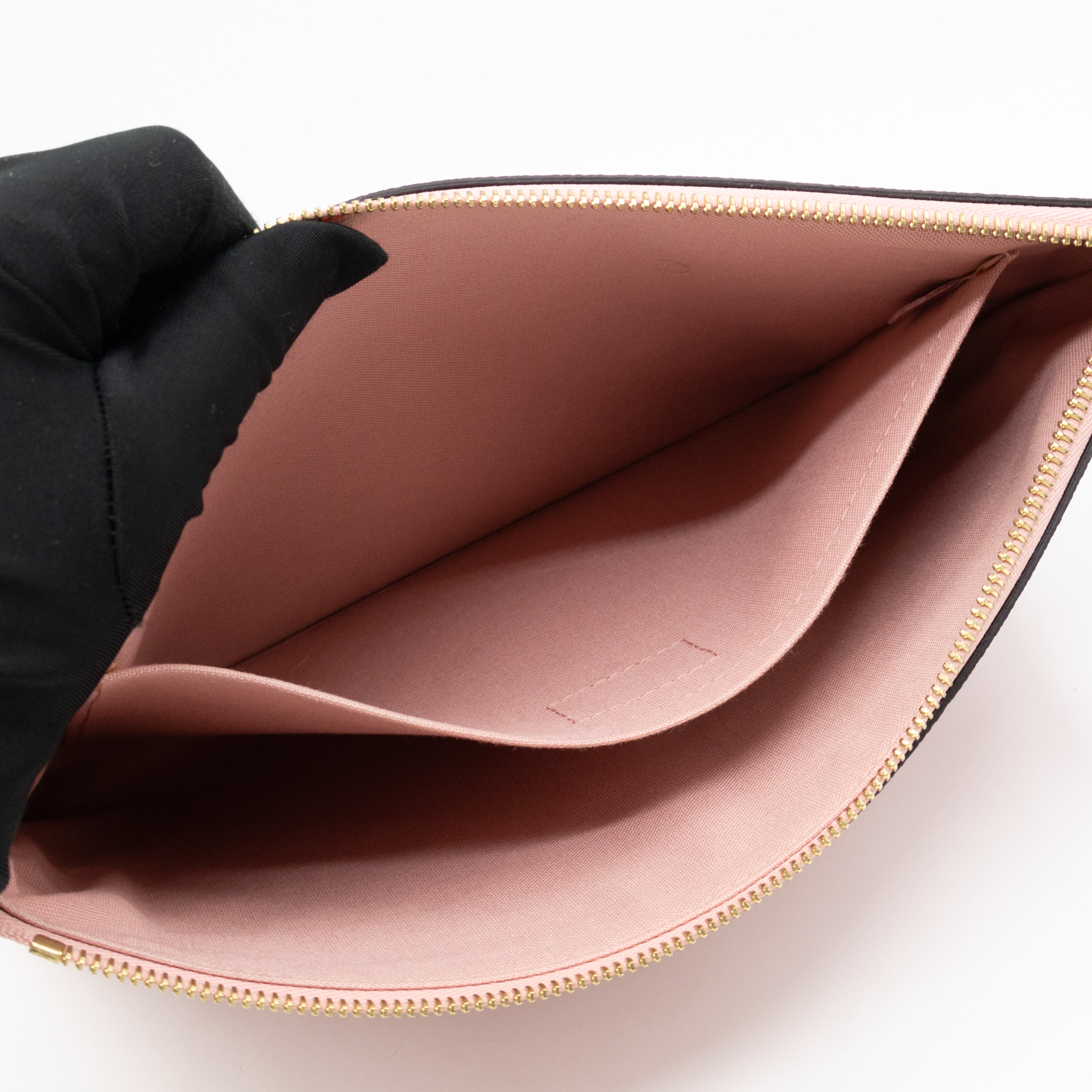 Daily Pouch Monogram Empreinte Rose Poudre