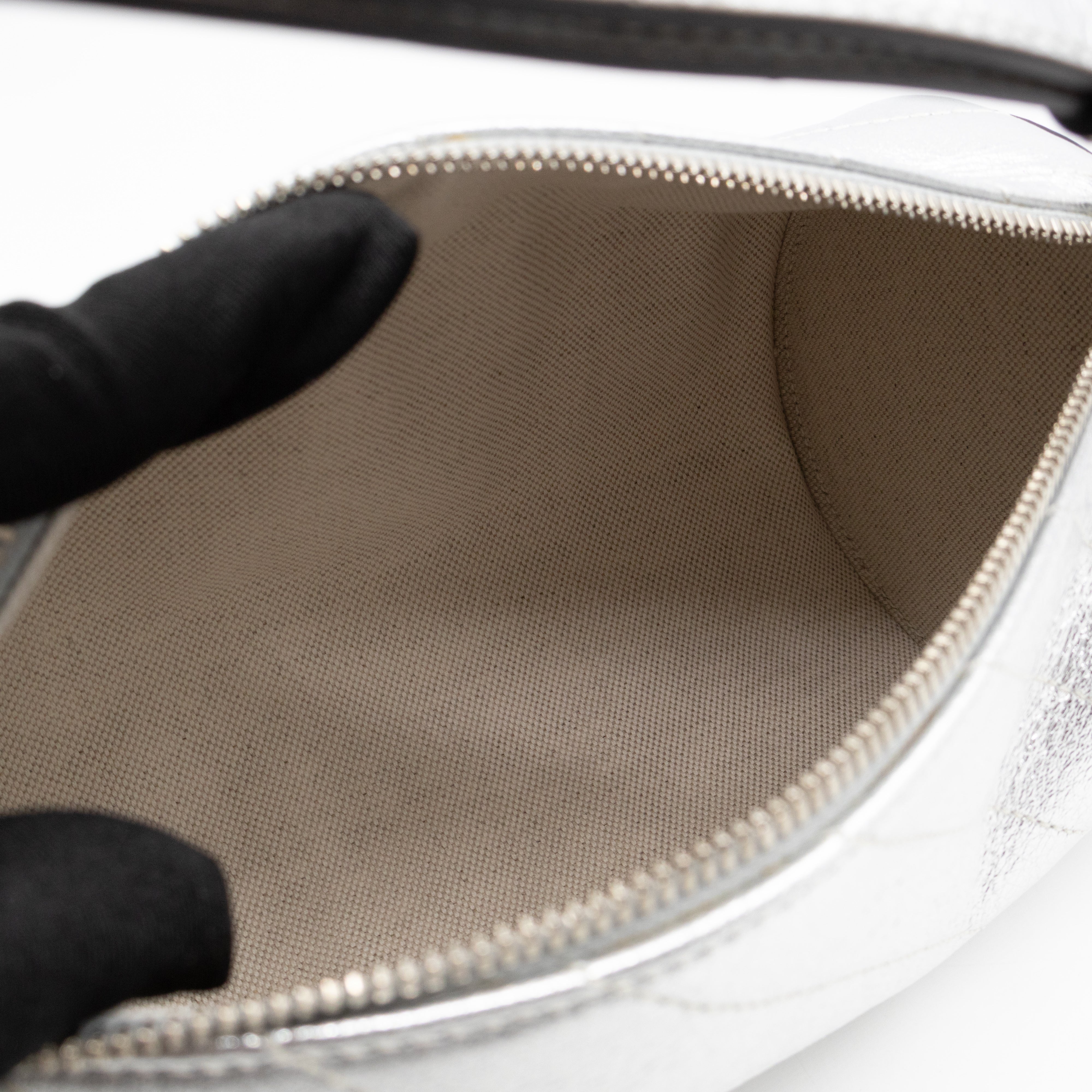 Small Blondie Shoulder Bag Silver Diagonal Quilted Leather