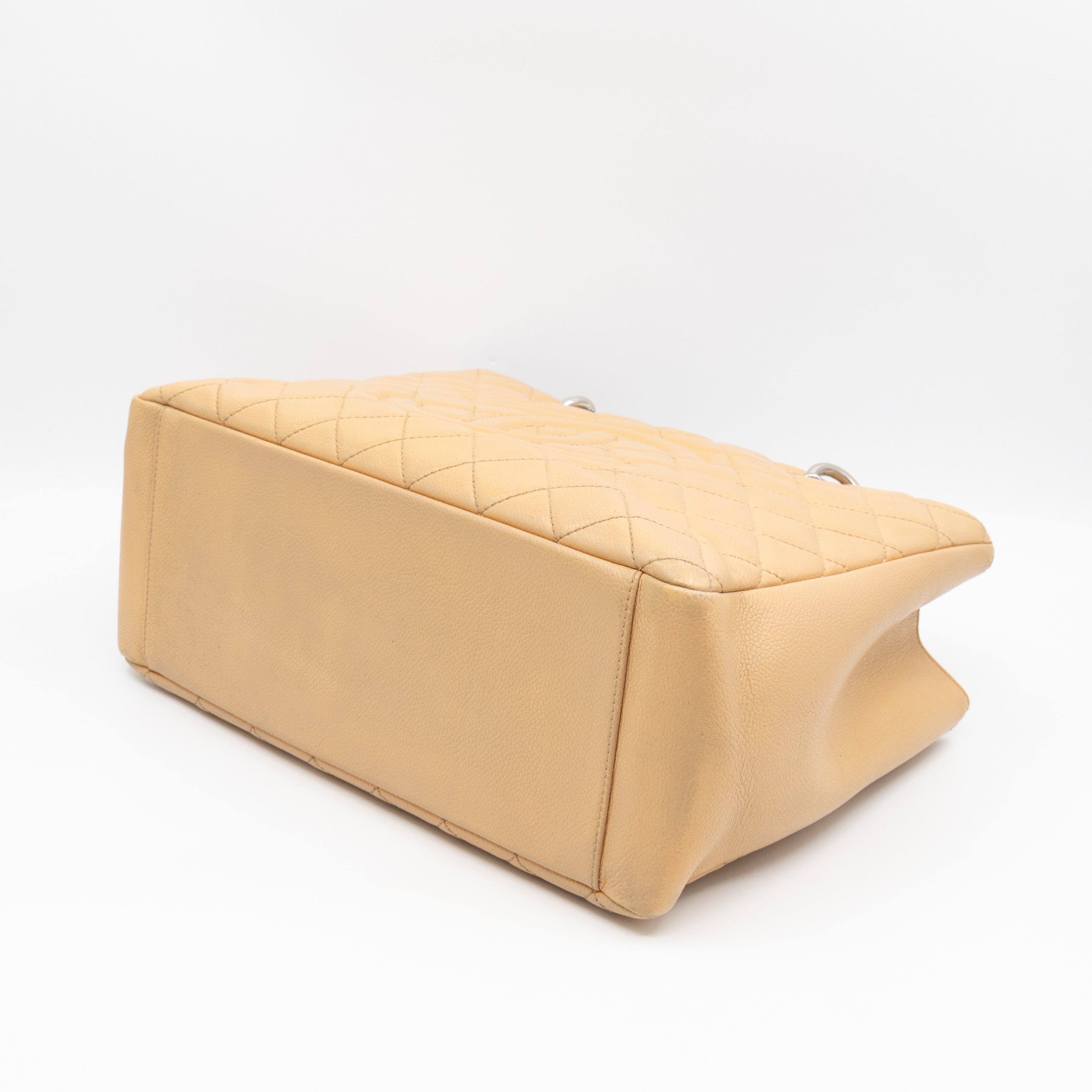 GST Grand Shopping Tote Beige Caviar Silver