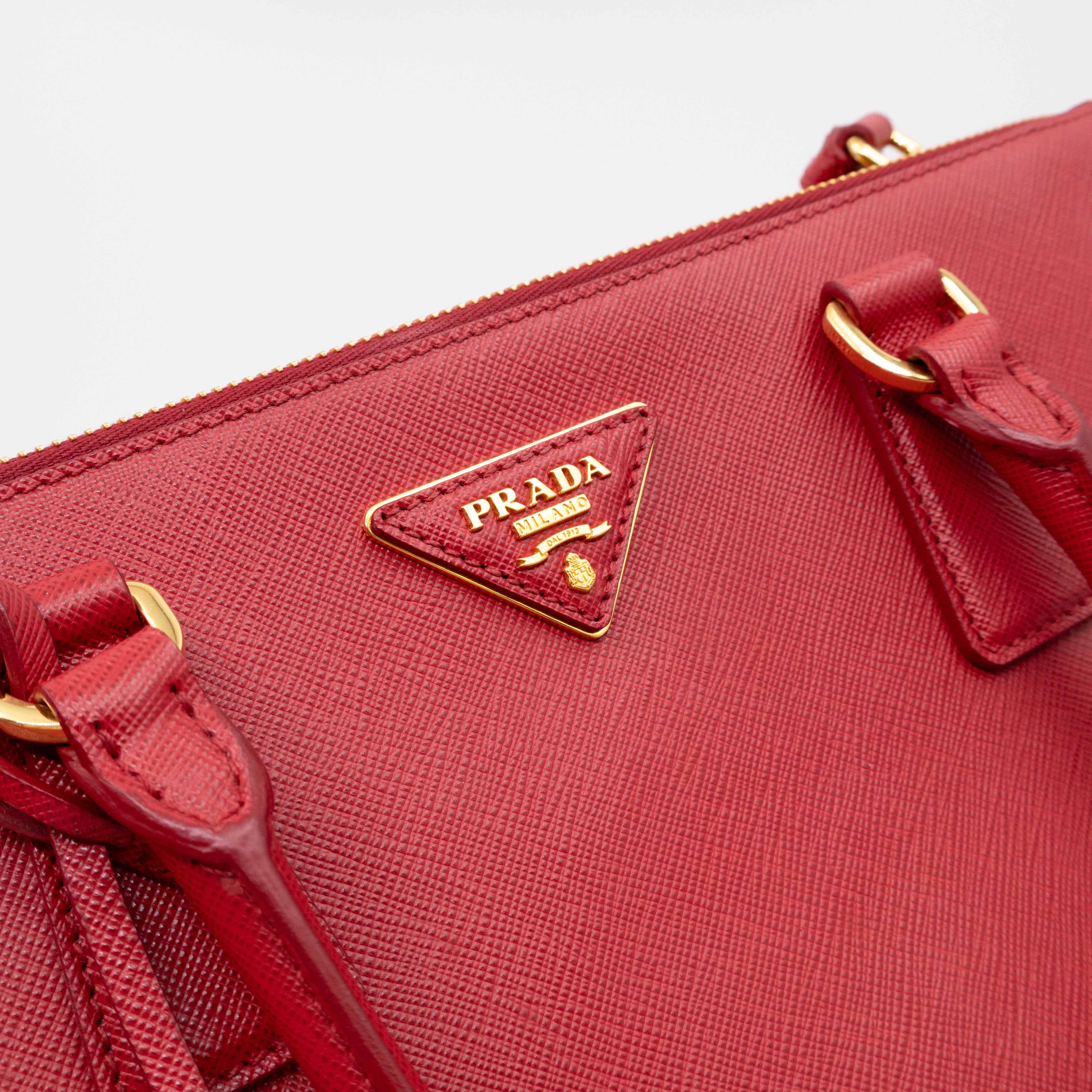 Galleria Large Double Zip Red Saffiano Leather