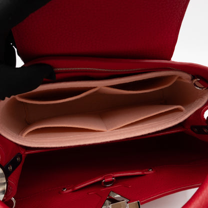 Capucines MM Red Taurillon Leather