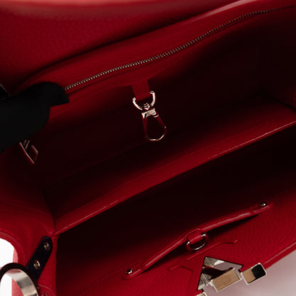 Capucines MM Red Taurillon Leather