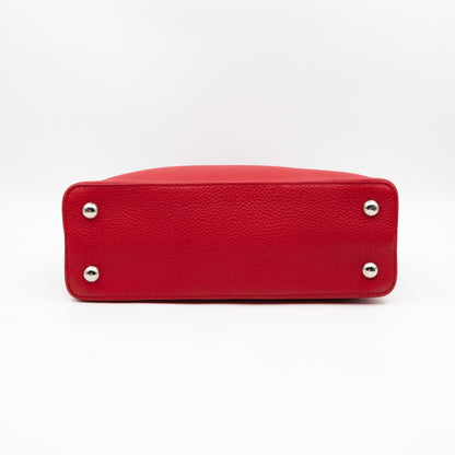Capucines MM Red Taurillon Leather