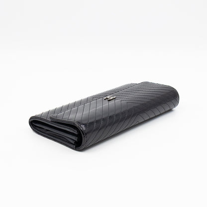 Gusset Long Flap Wallet Chevron Black Patent Leather