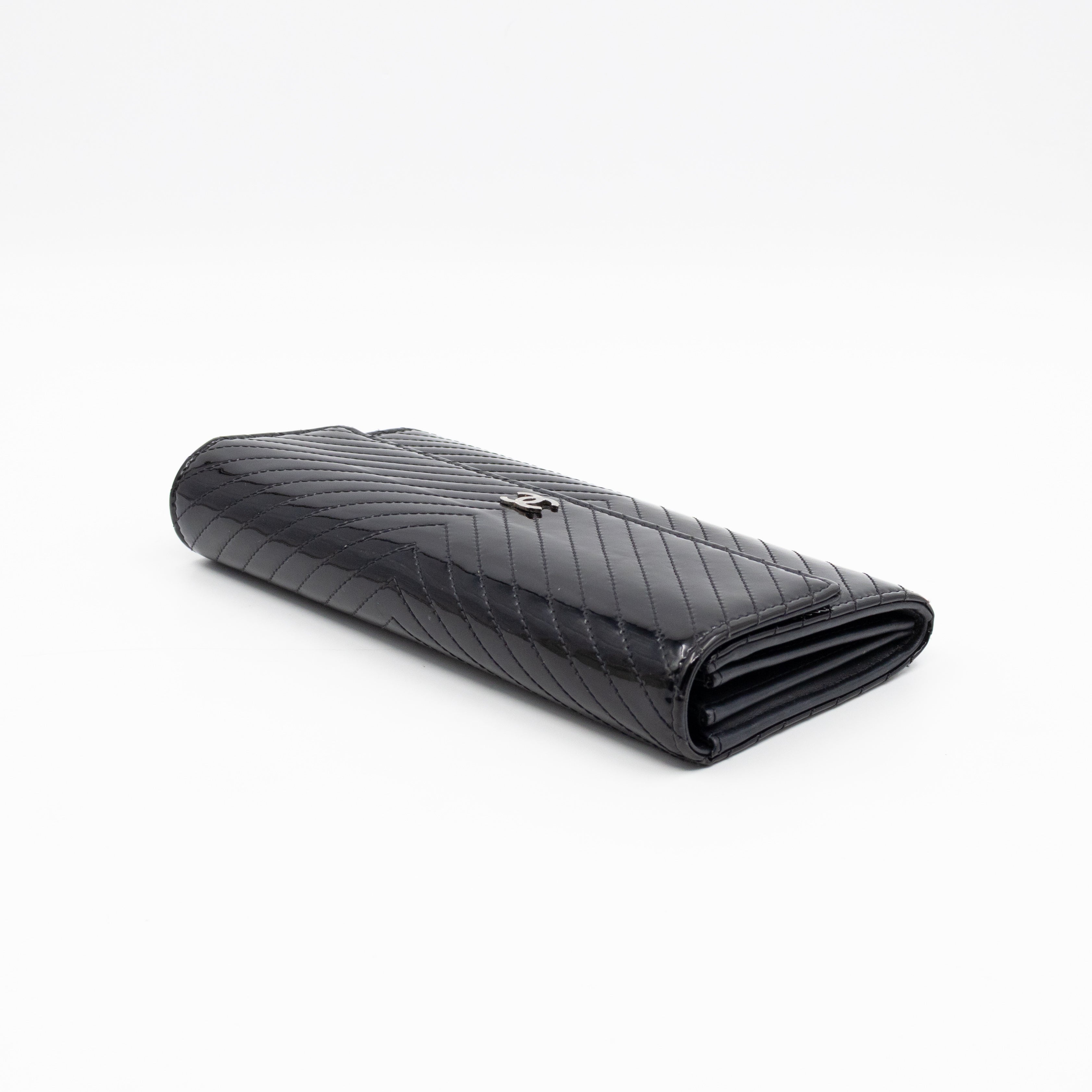 Gusset Long Flap Wallet Chevron Black Patent Leather