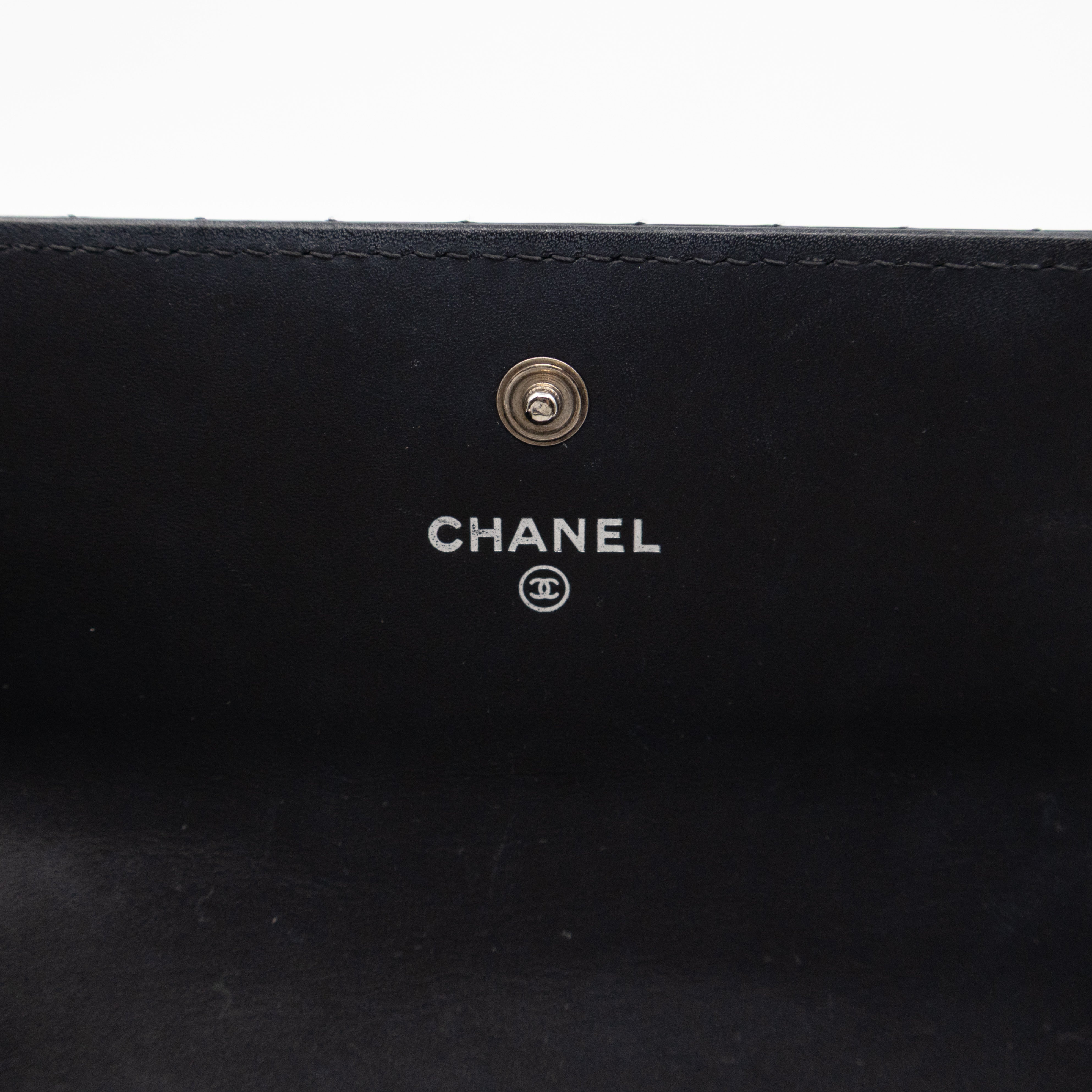 Gusset Long Flap Wallet Chevron Black Patent Leather