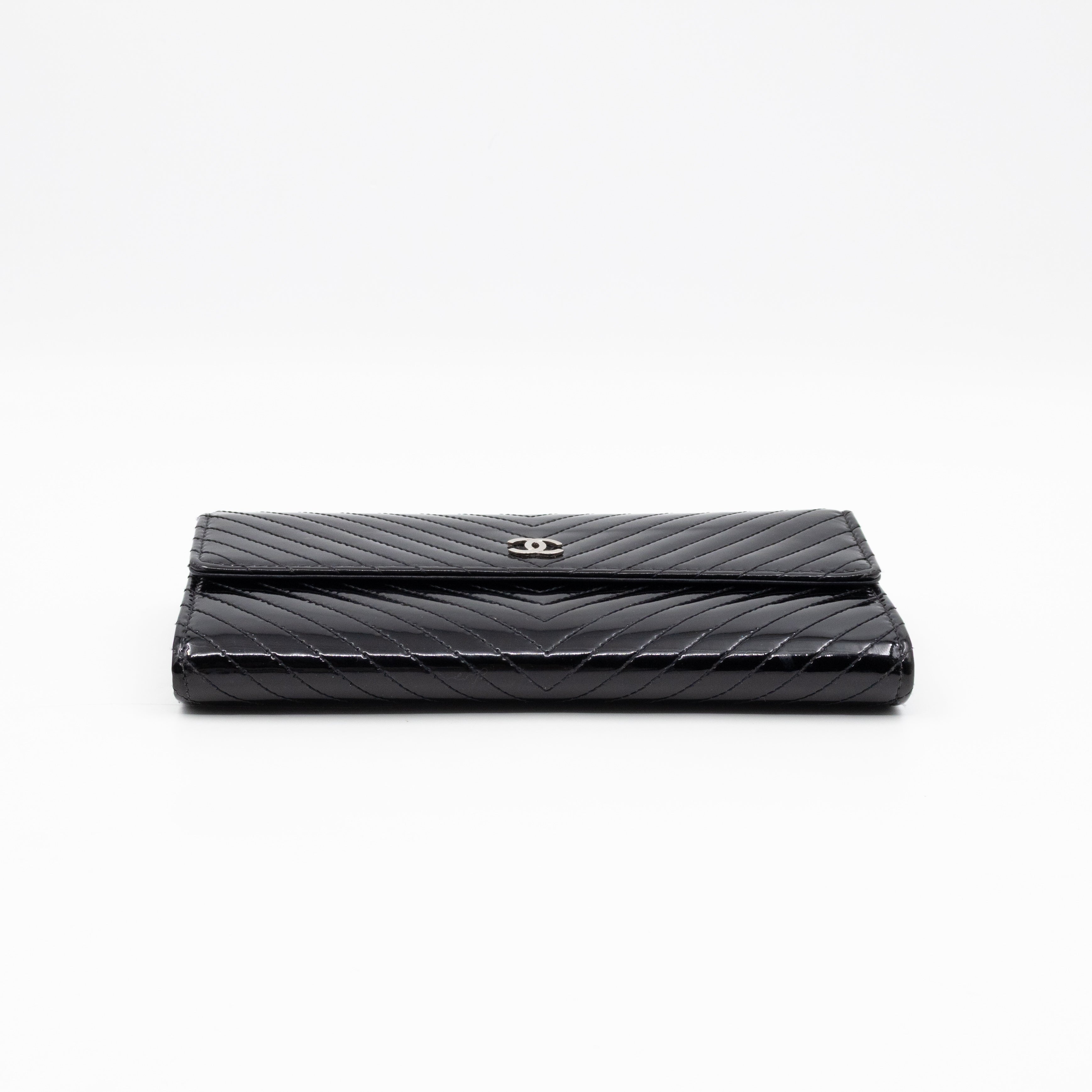 Gusset Long Flap Wallet Chevron Black Patent Leather