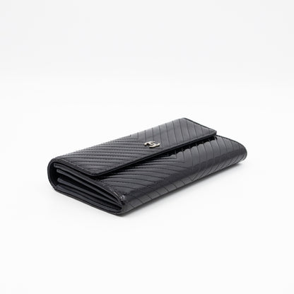 Gusset Long Flap Wallet Chevron Black Patent Leather
