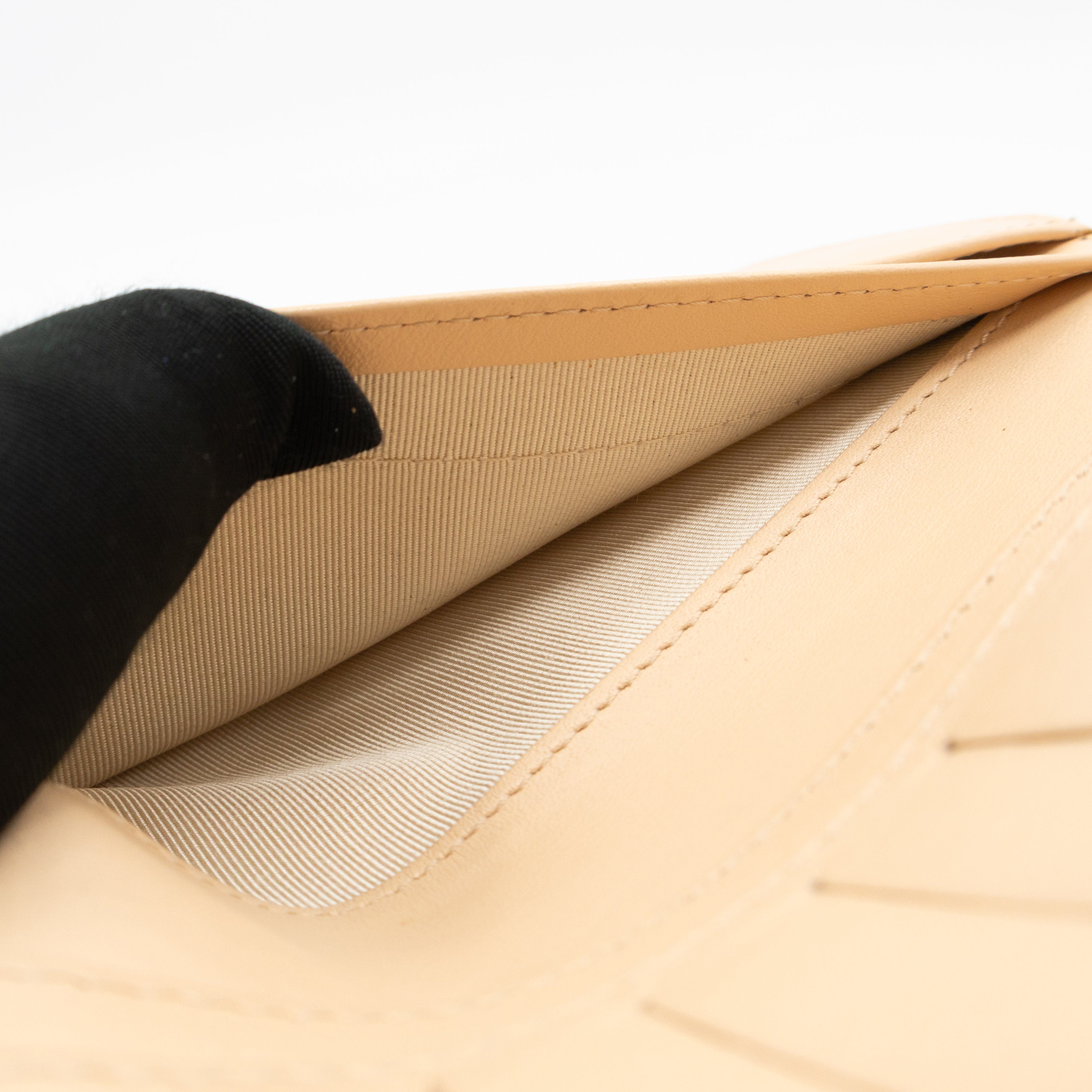 L-Zip French Wallet Beige Caviar Gold