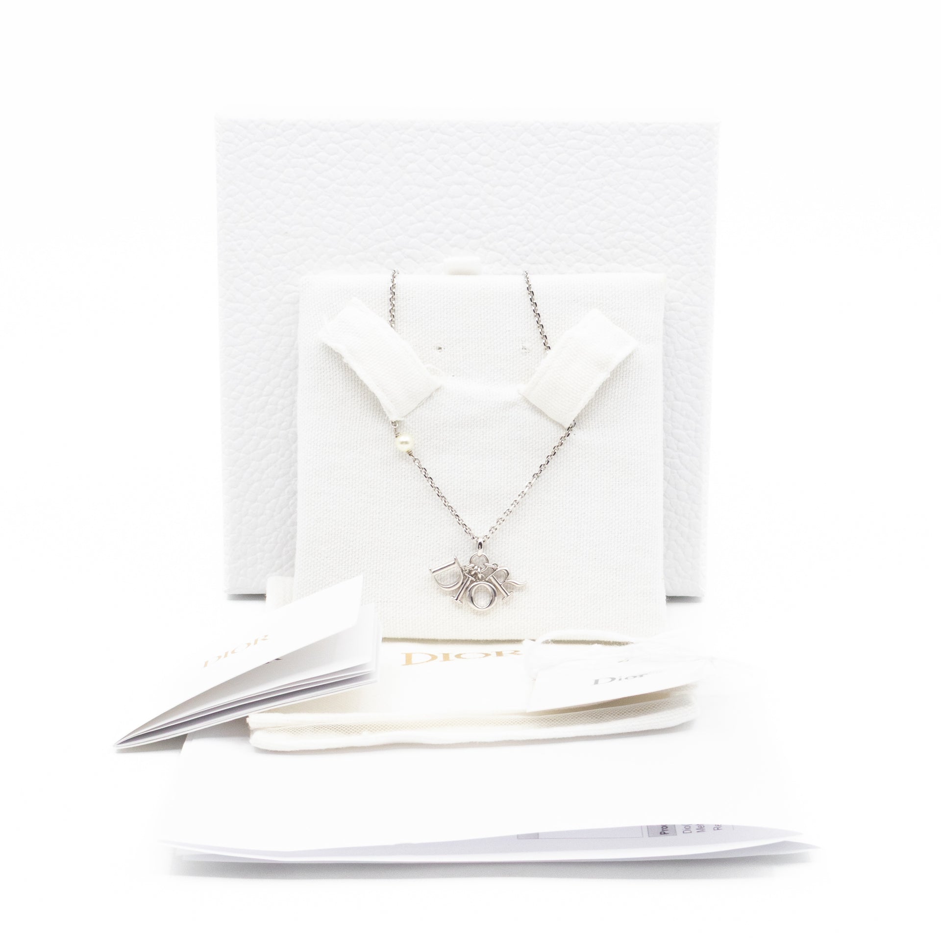 Christian Dior Dio(r)evolution Necklace Silver – Queen Station
