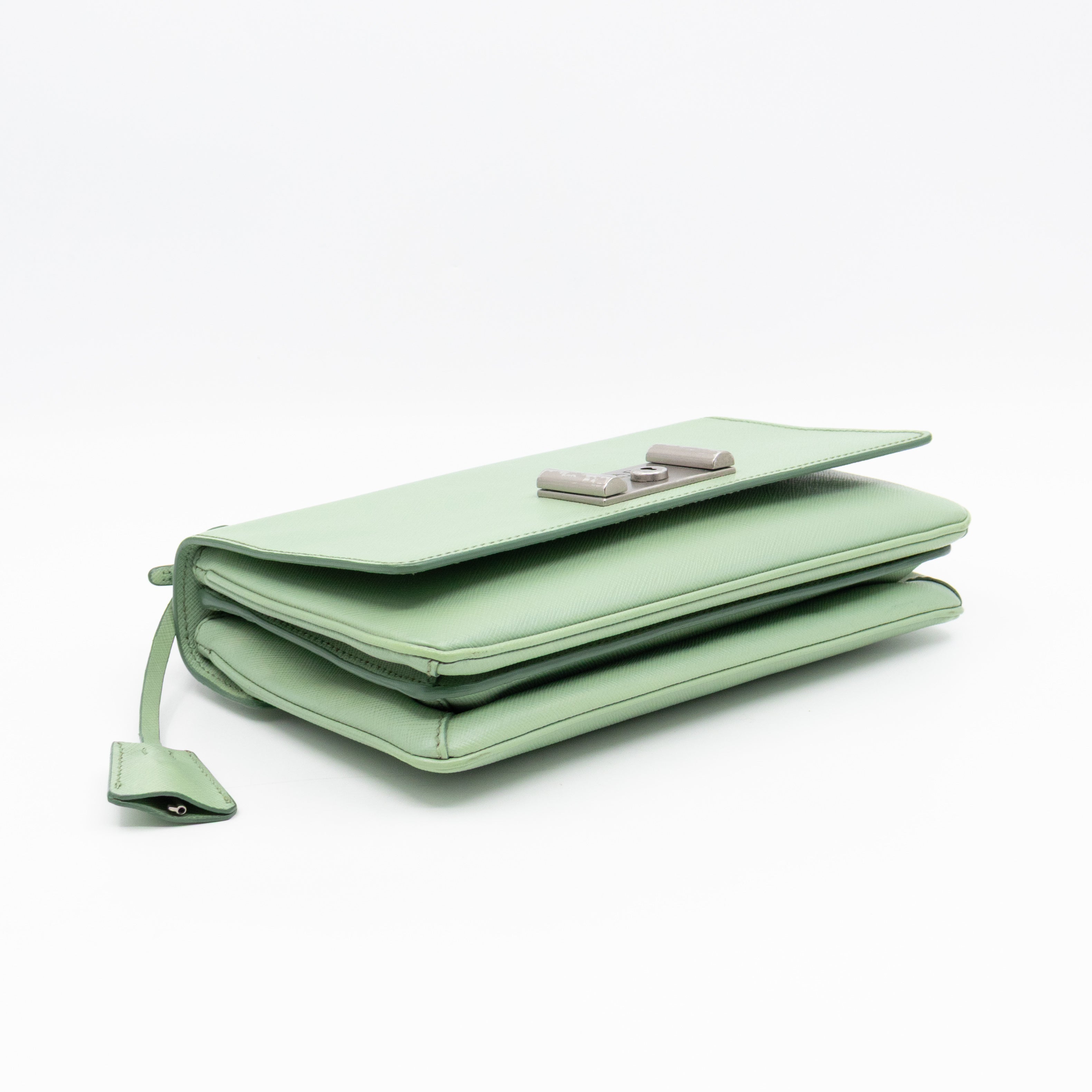 Chain Lock Flap Shoulder Bag Green Saffiano Leather