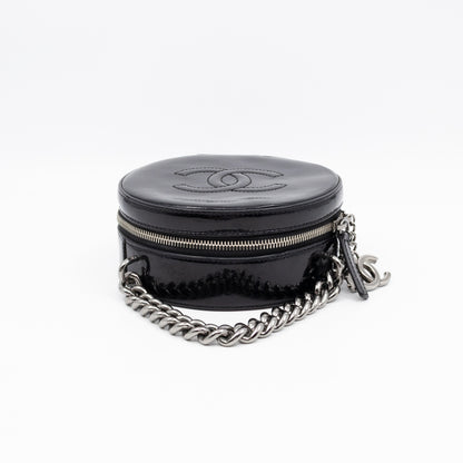 Round As Earth Bag Black Patent Leather Silver