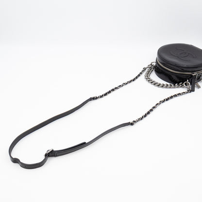Round As Earth Bag Black Patent Leather Silver