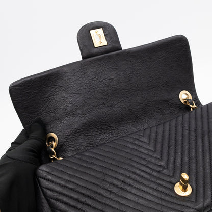 Medallion Charm Flap Bag Medium Black Chevron Leather