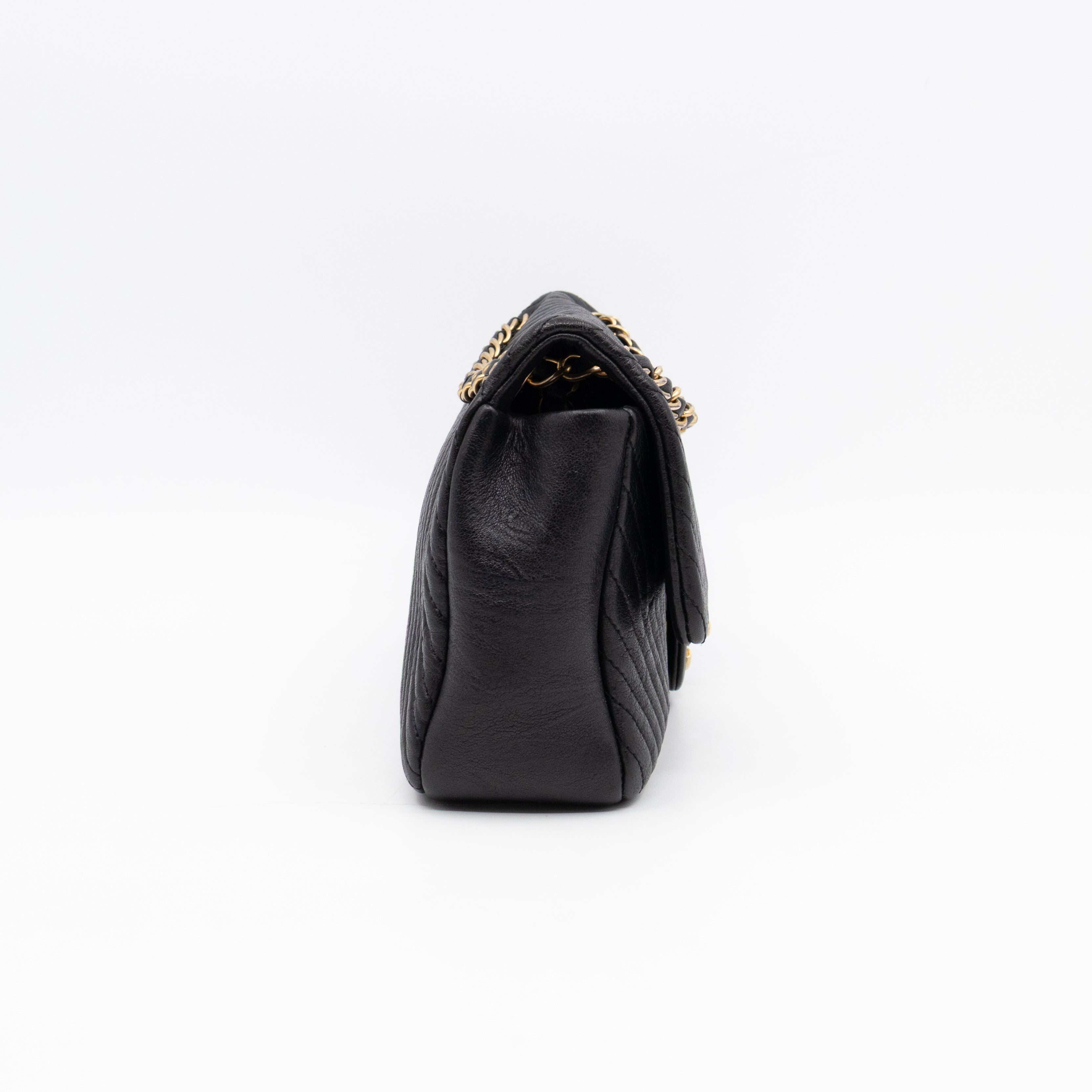 Medallion Charm Flap Bag Medium Black Chevron Leather