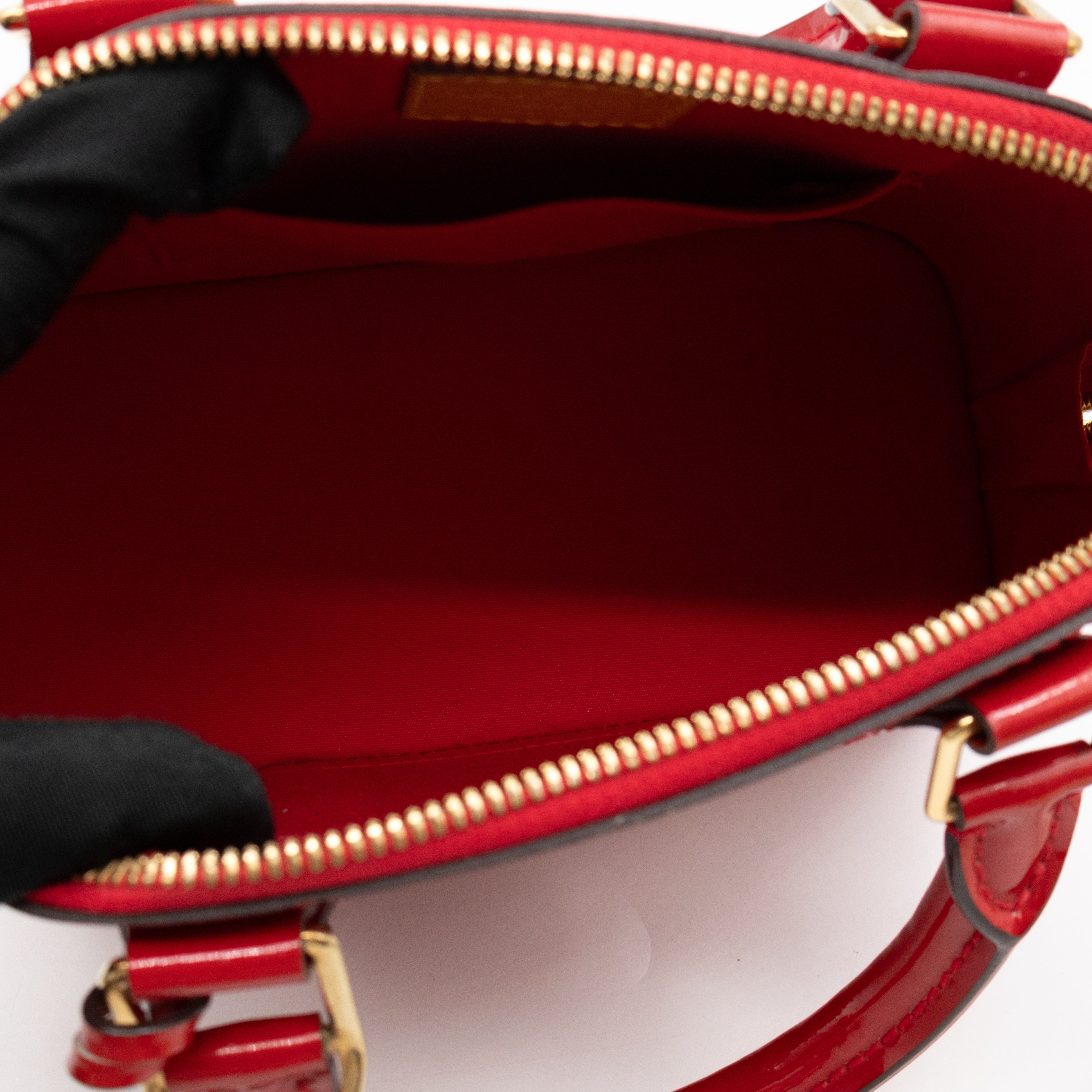 Alma BB Vernis Red