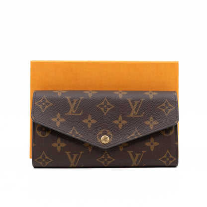 Sarah Wallet Monogram Brown