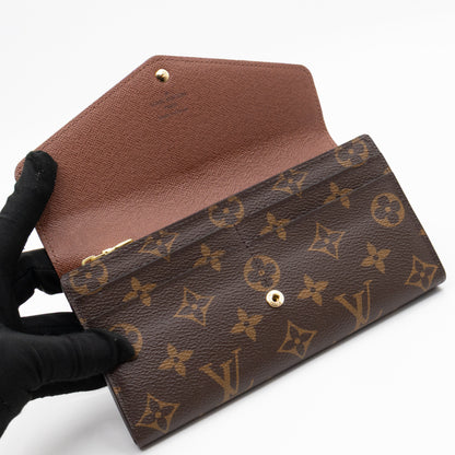 Sarah Wallet Monogram Brown