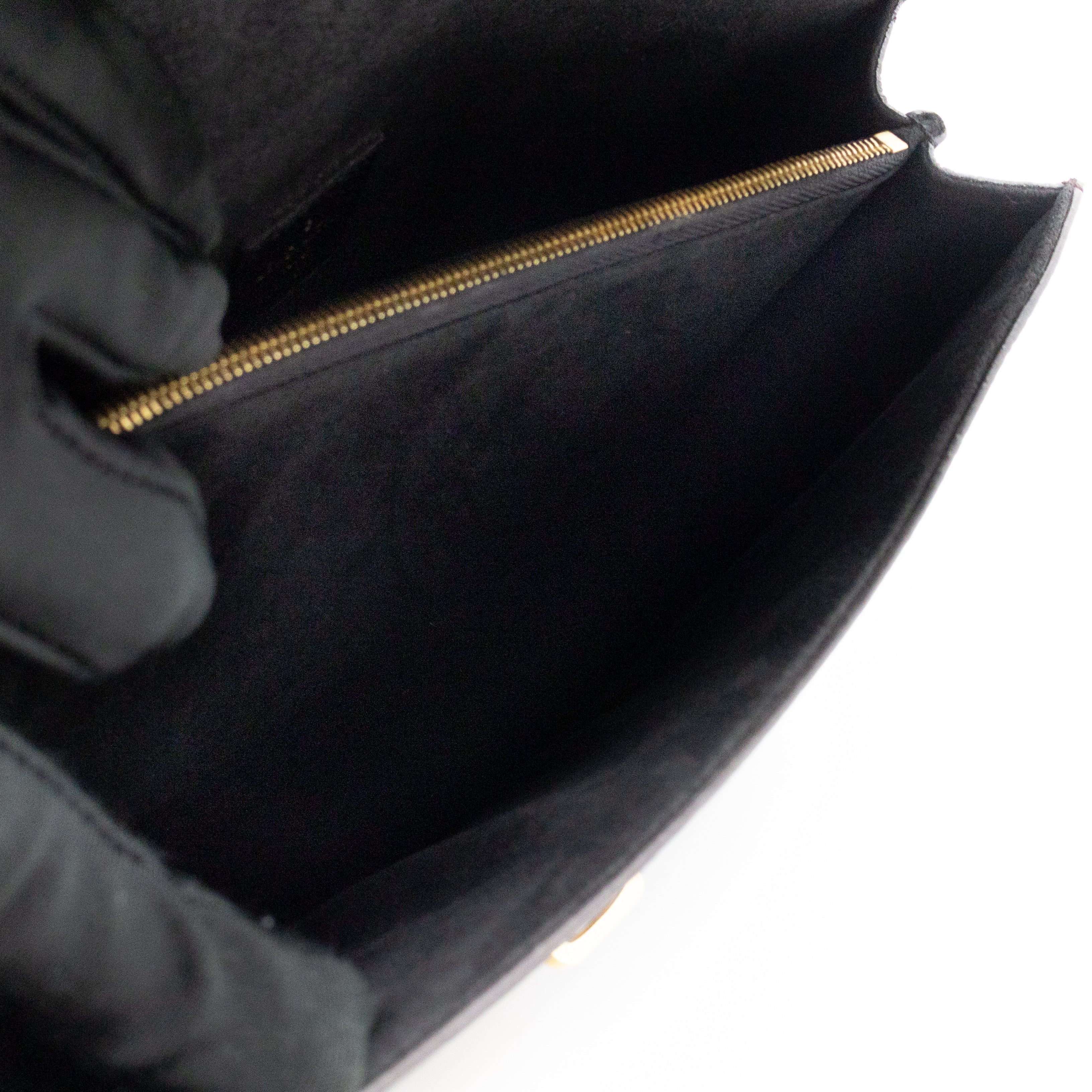 Victoire Monogram Black