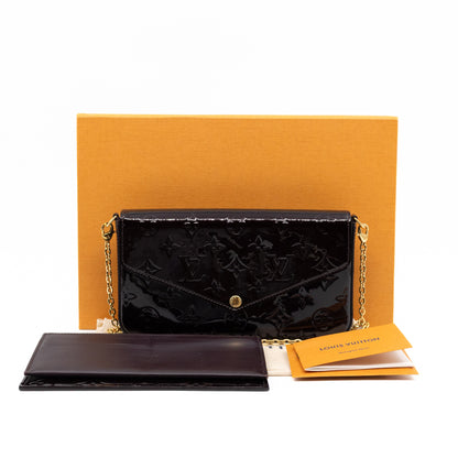 Pochette Felicie Vernis Amarante