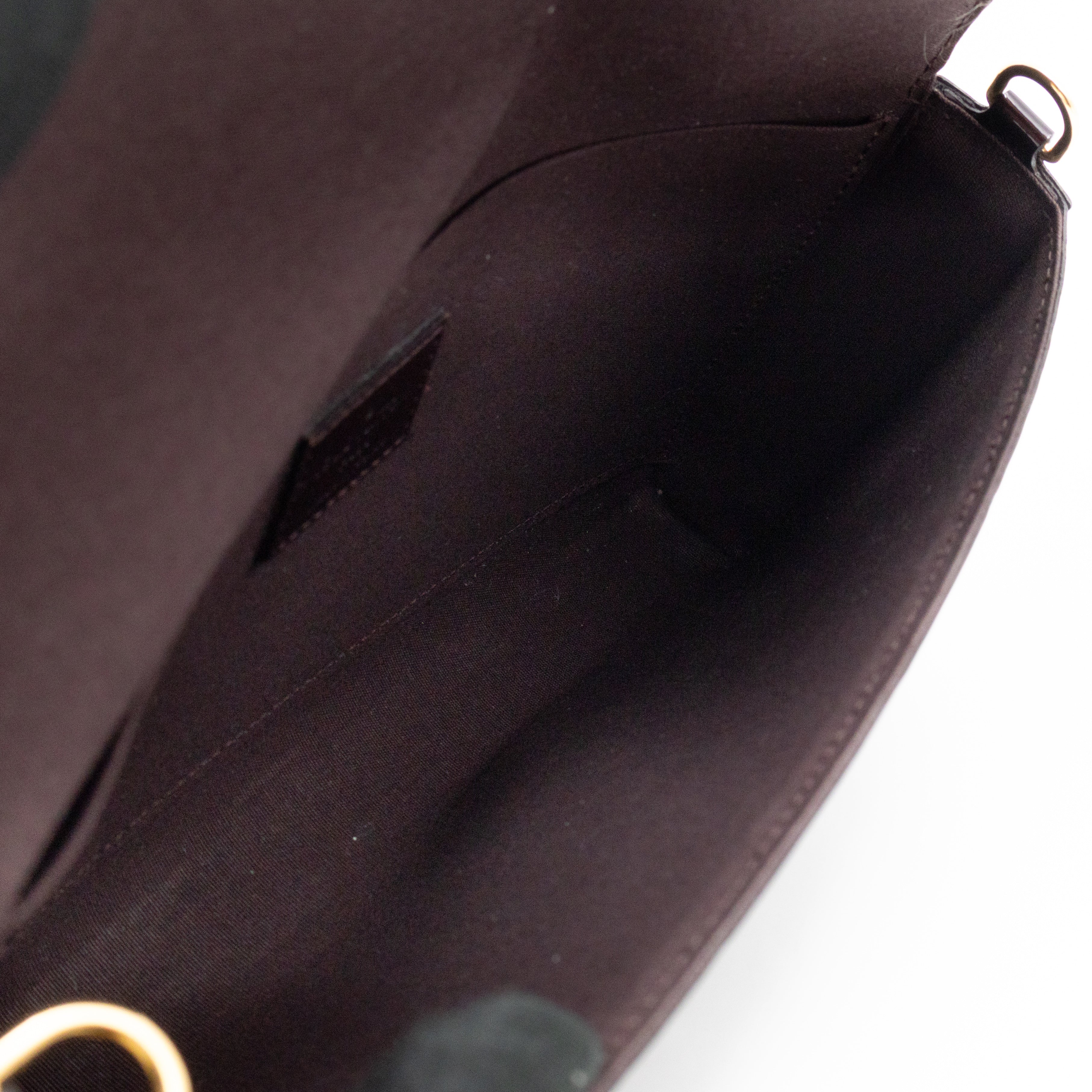 Pochette Felicie Vernis Amarante