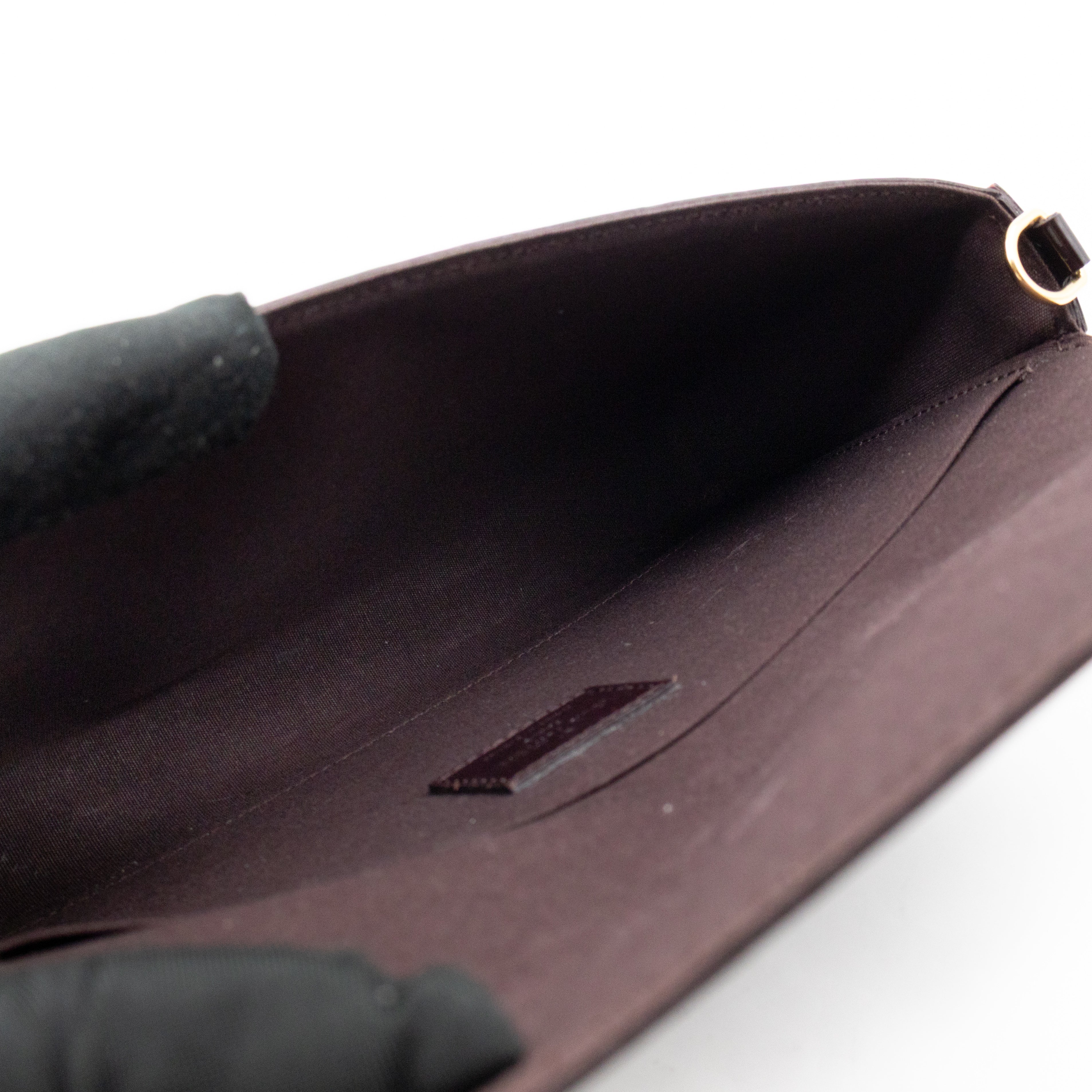 Pochette Felicie Vernis Amarante