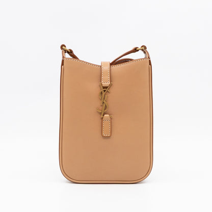 Le 5 À 7 Vertical Smooth Leather Brown