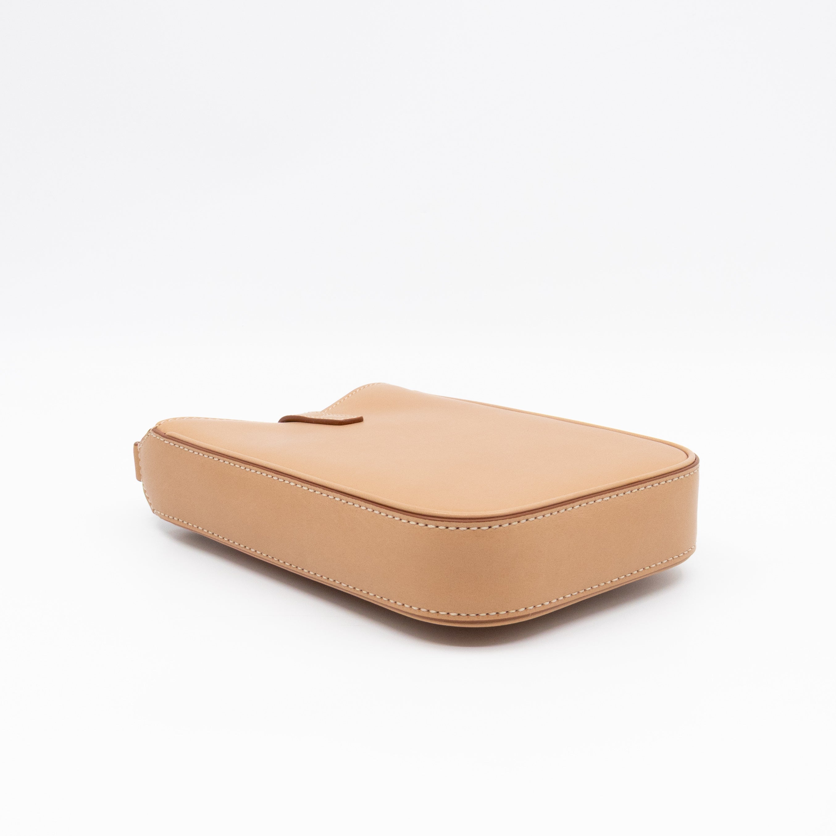 Le 5 À 7 Vertical Smooth Leather Brown