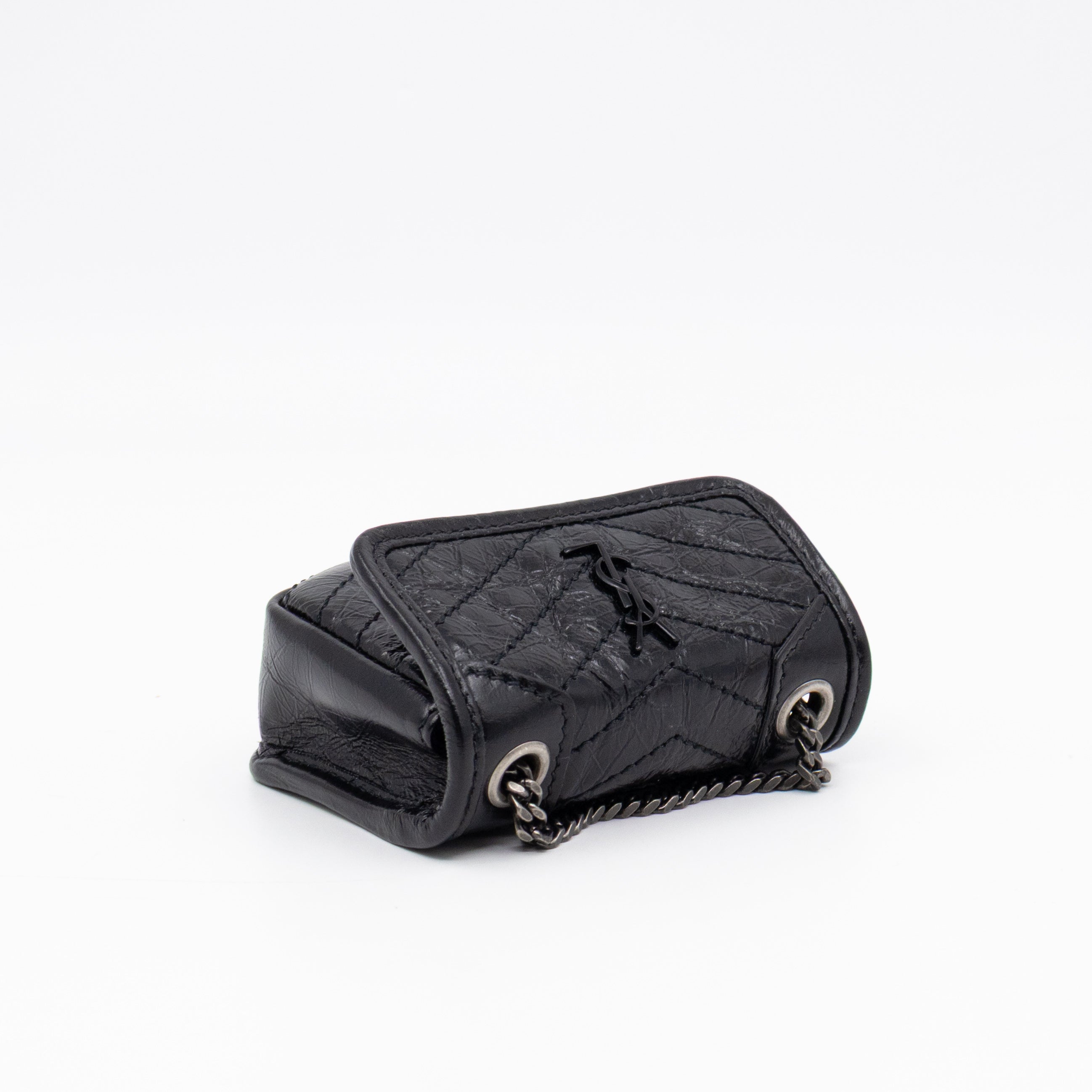Niki Airpod Case Black Crinkled Leather