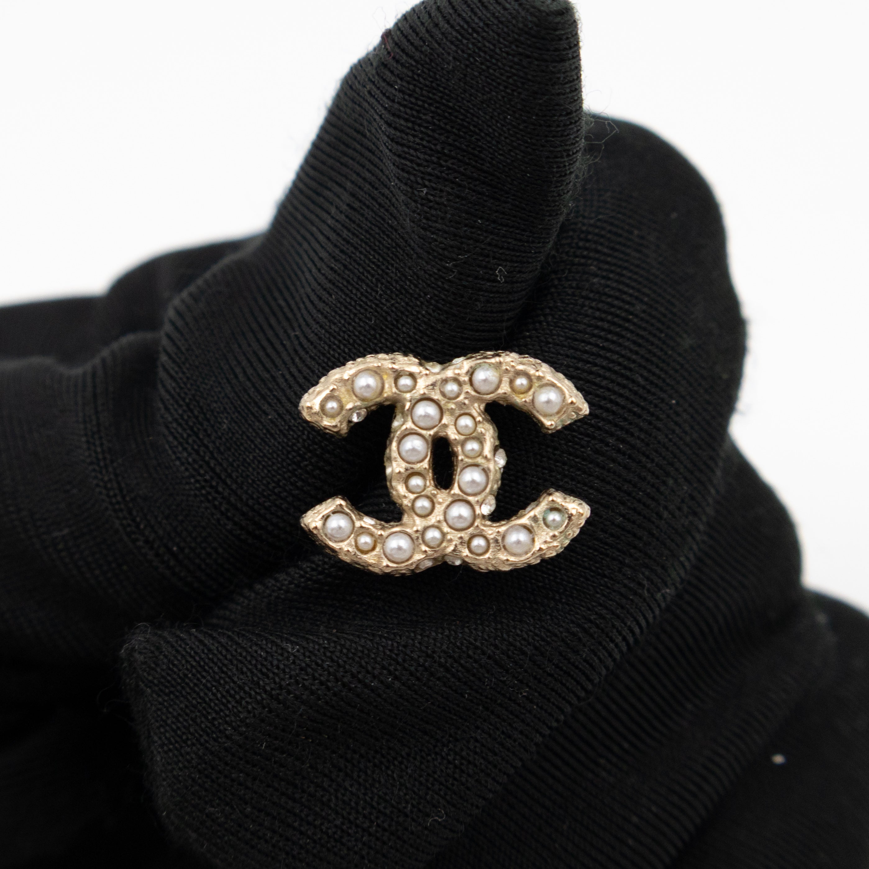 CC Pearls Earrings Gold