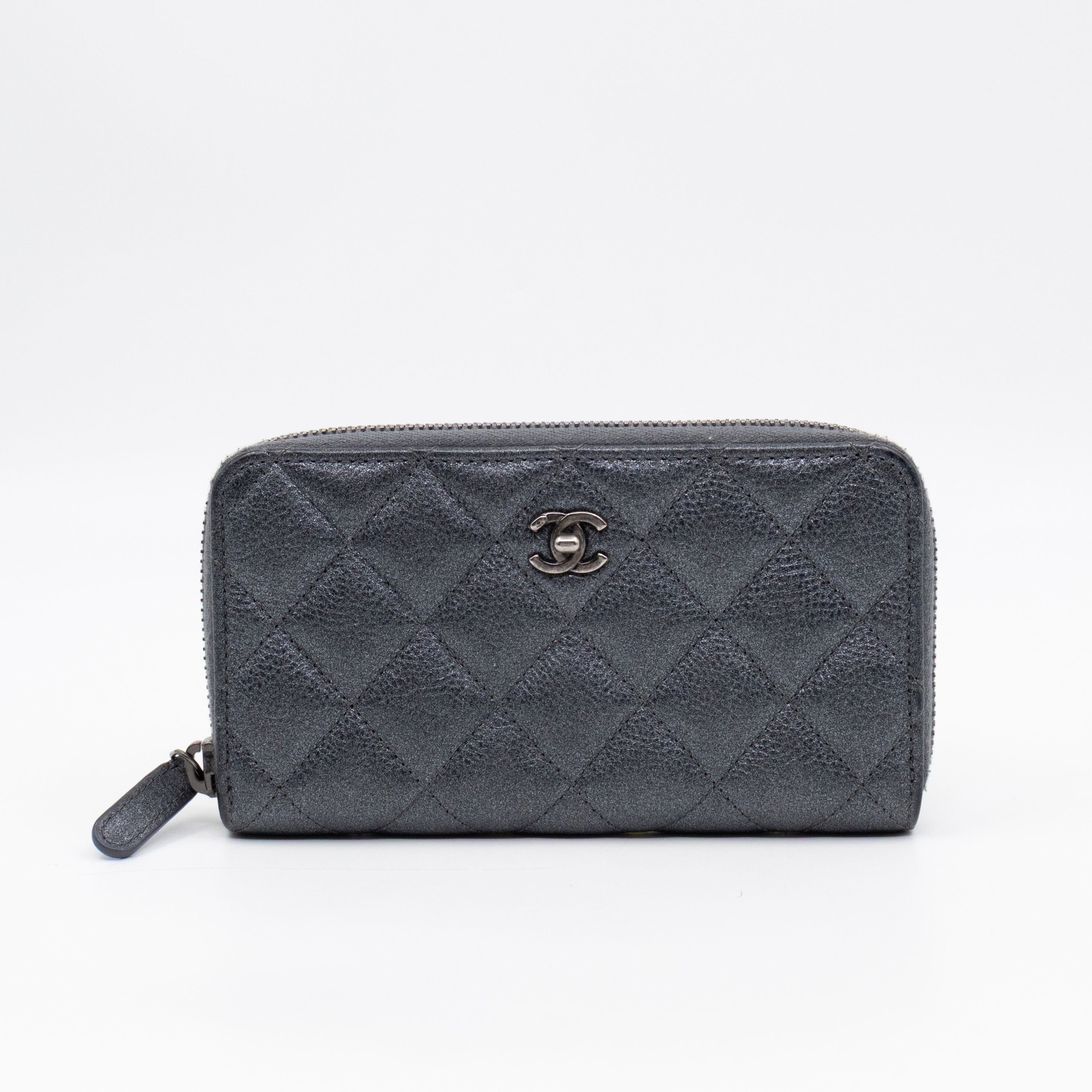 Medium Zipped Wallet Grey Metallic Leather