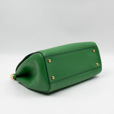 Sicily Medium Green Dauphine Leather