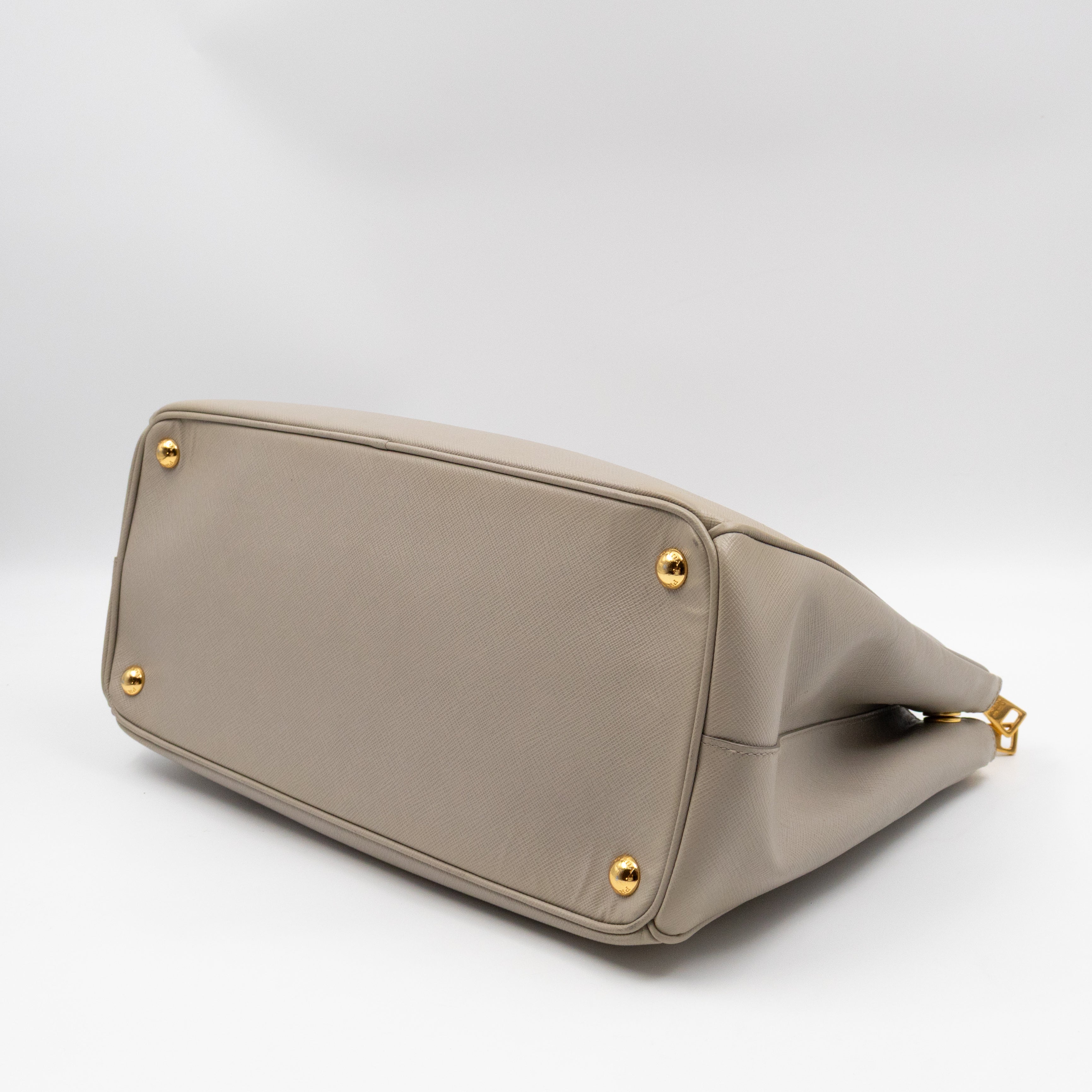 Galleria Large Double Zip Grey Taupe Saffiano Leather