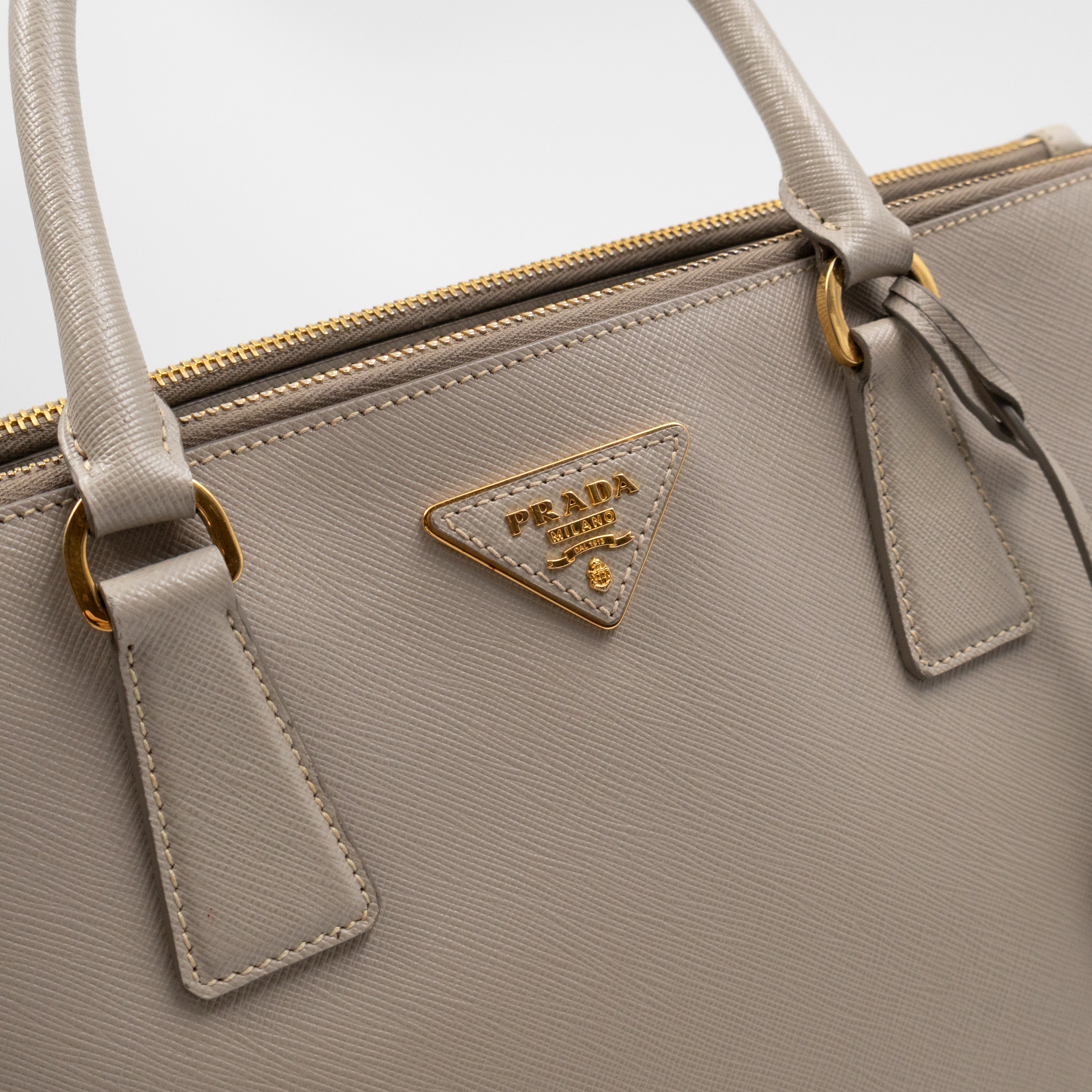 Galleria Large Double Zip Grey Taupe Saffiano Leather